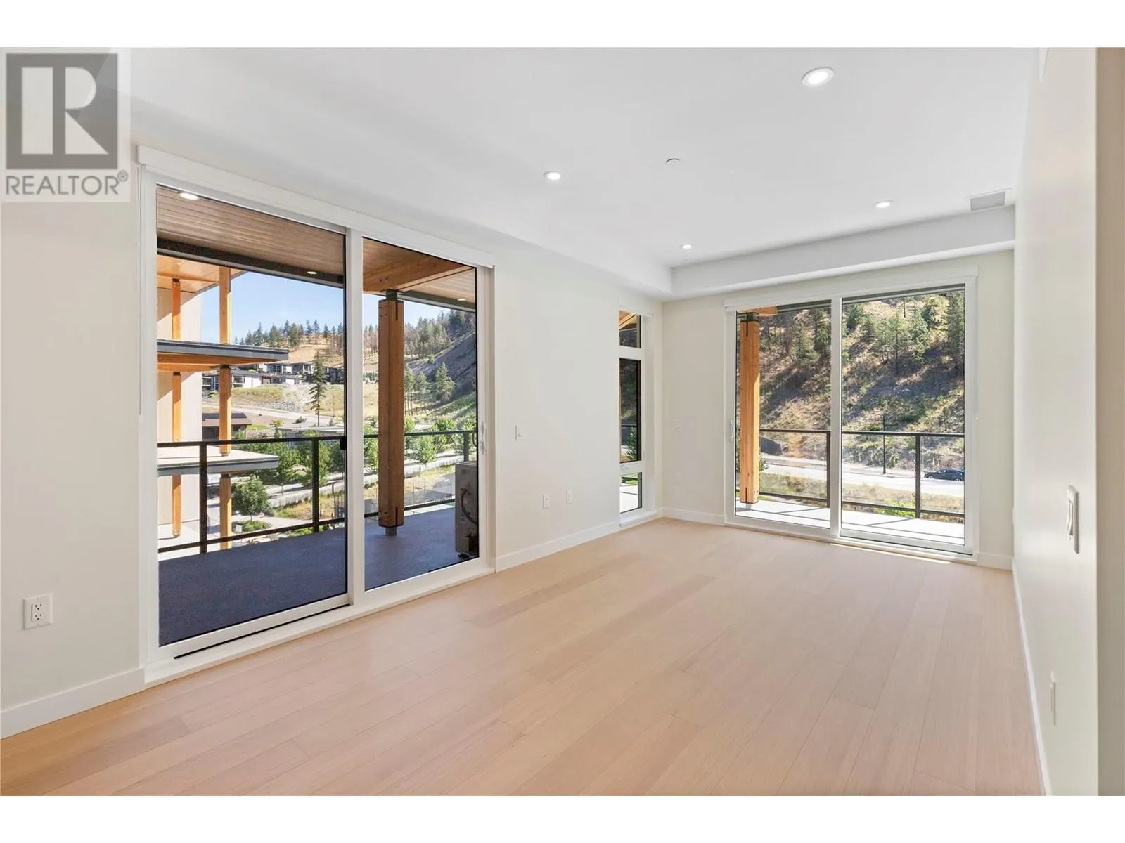9654 Benchland Drive Unit# 501
