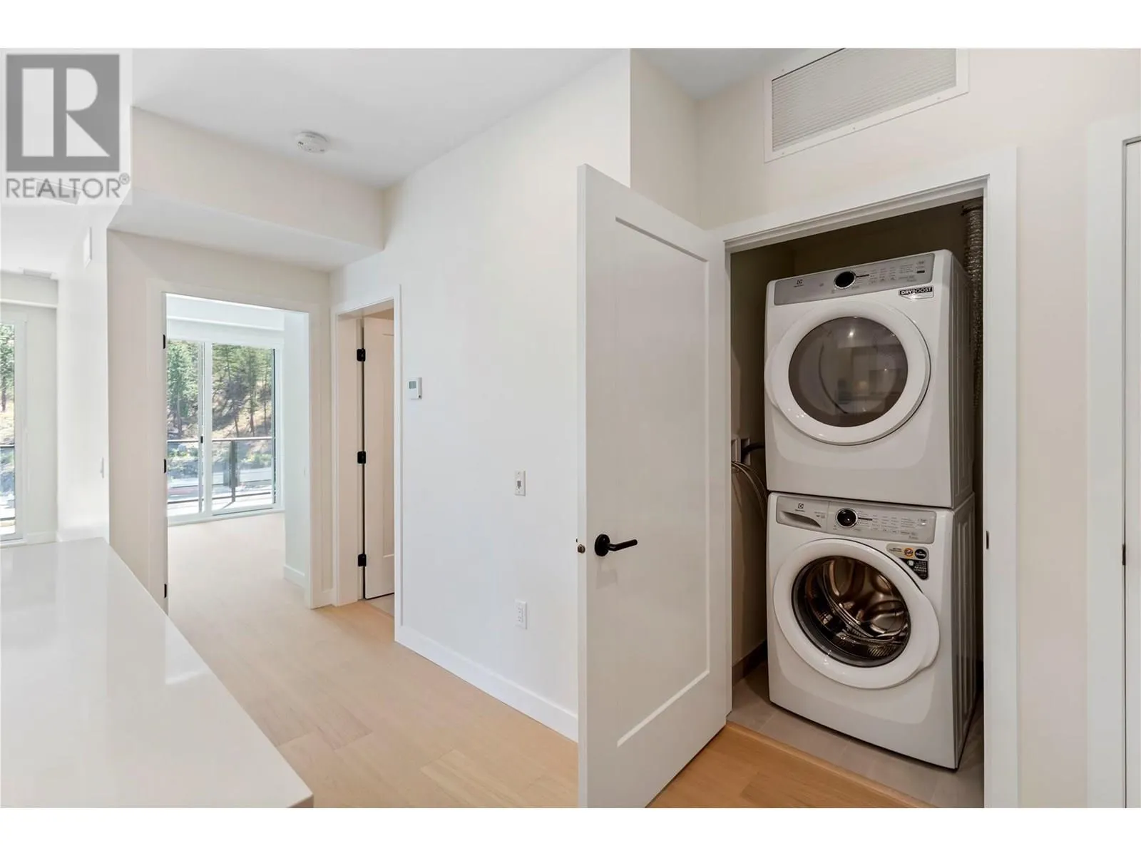 9654 Benchland Drive Unit# 501