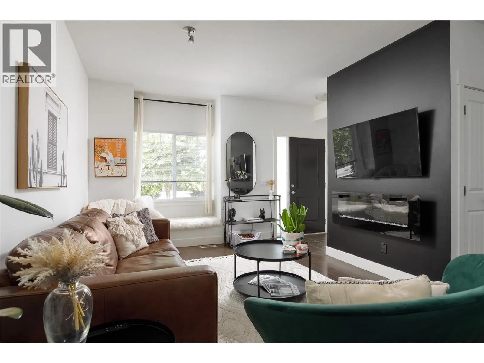 600 SHERWOOD Road Unit# 21