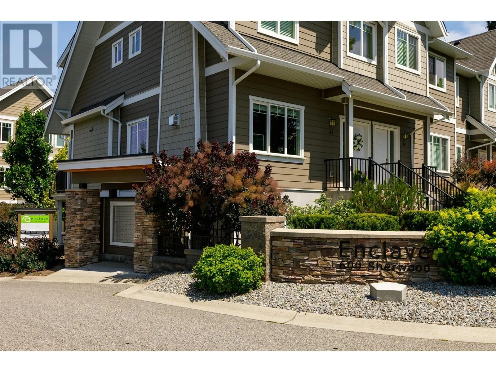 600 SHERWOOD Road Unit# 21