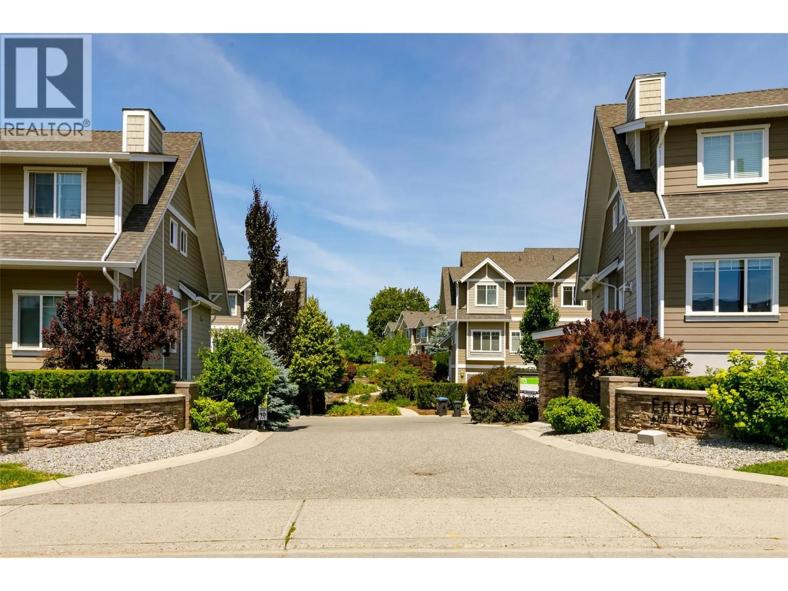 600 SHERWOOD Road Unit# 21