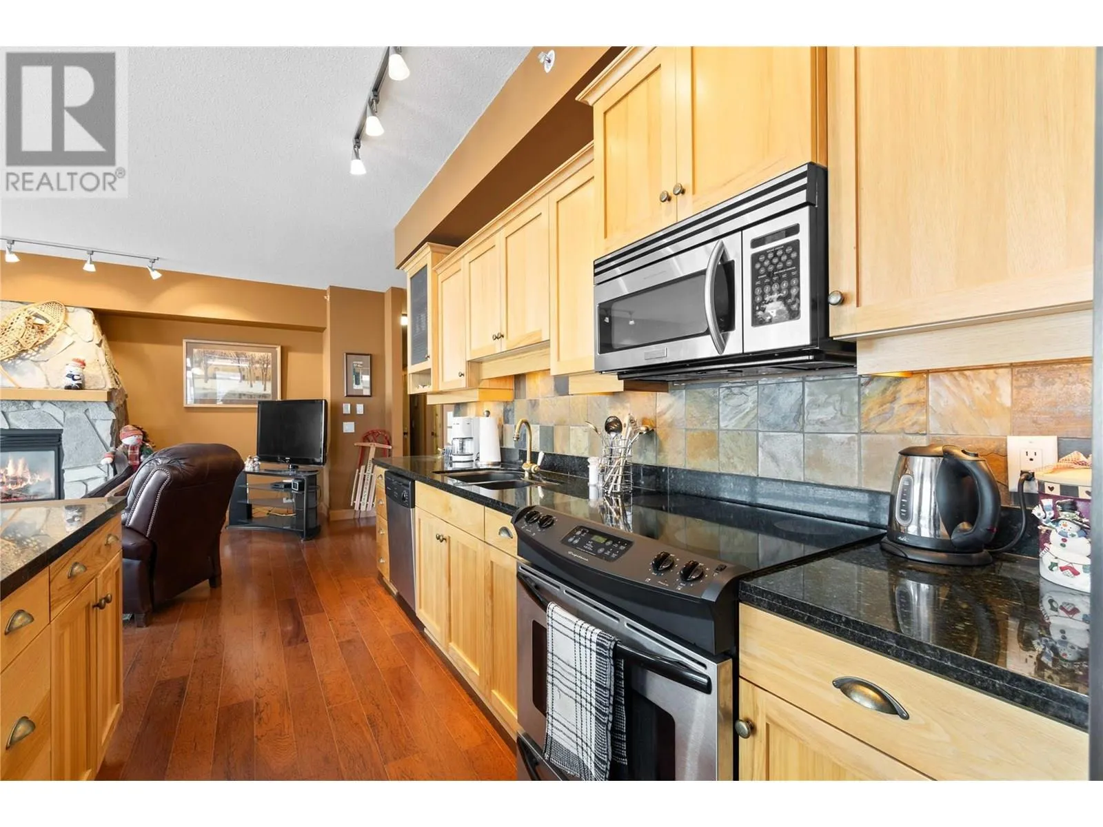 315 Whitehorse Lane Unit# 303
