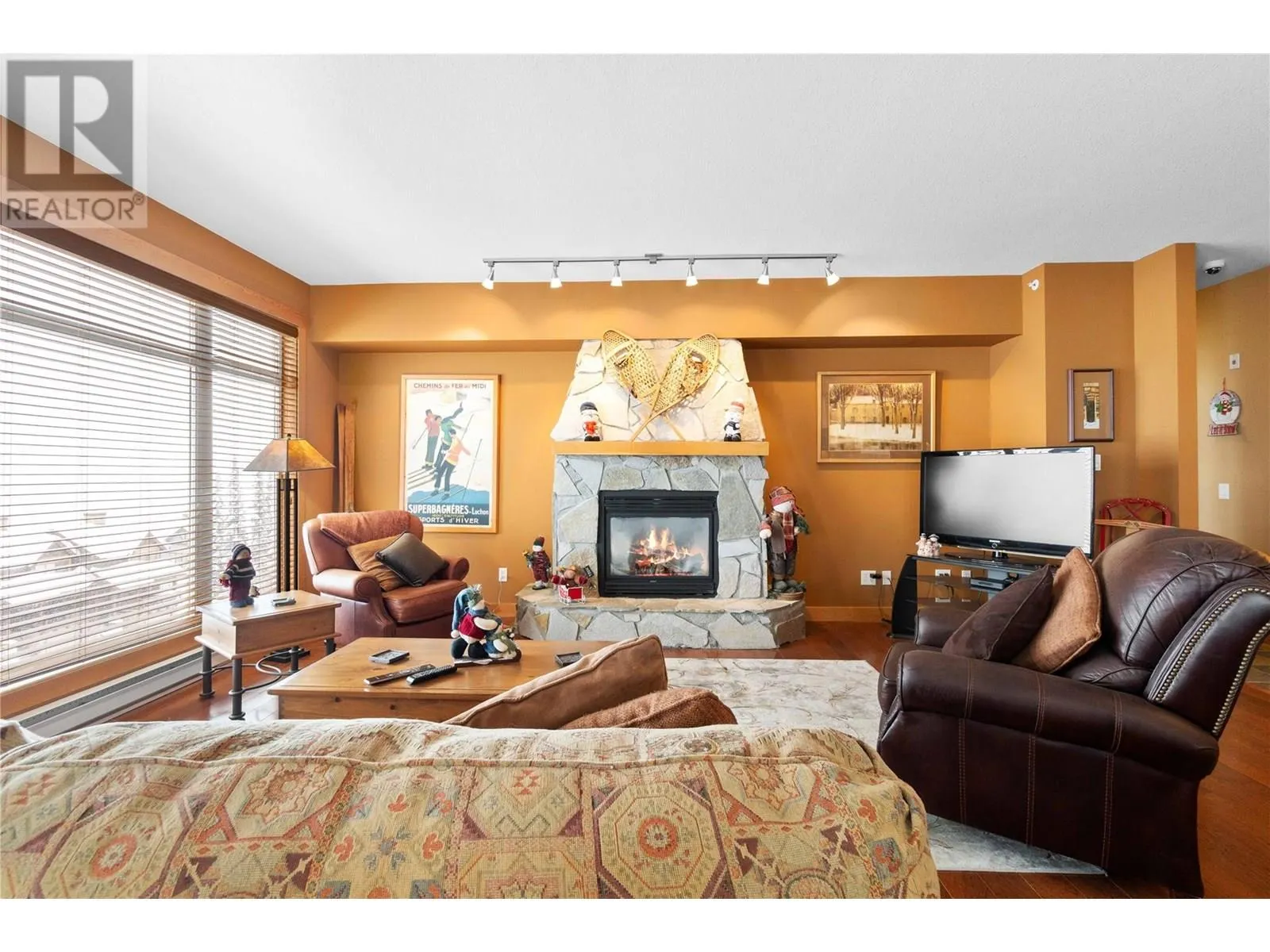 315 Whitehorse Lane Unit# 303