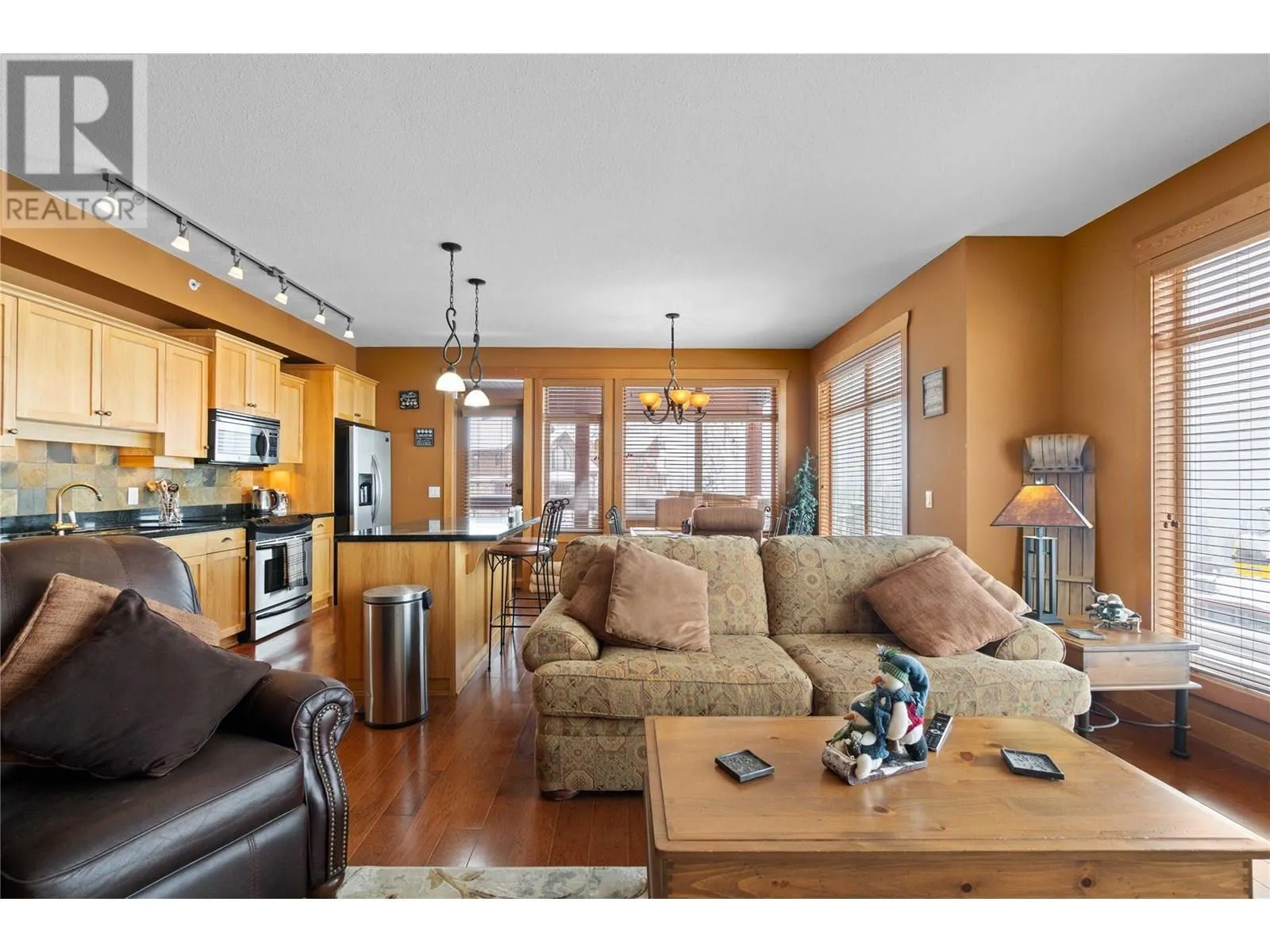 315 Whitehorse Lane Unit# 303