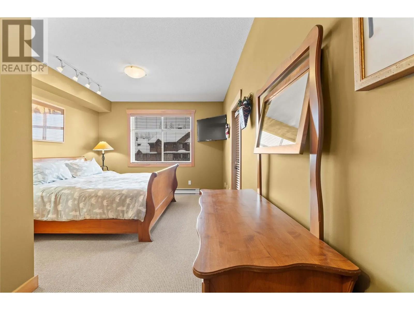 315 Whitehorse Lane Unit# 303