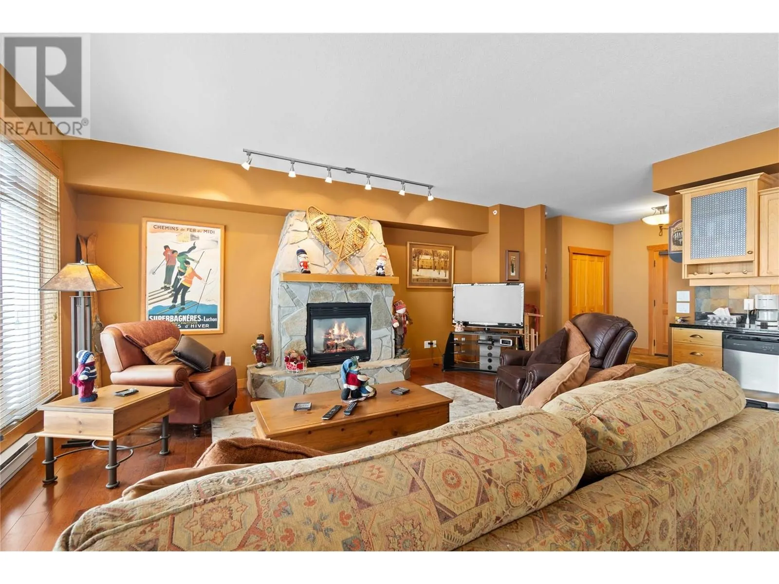 315 Whitehorse Lane Unit# 303