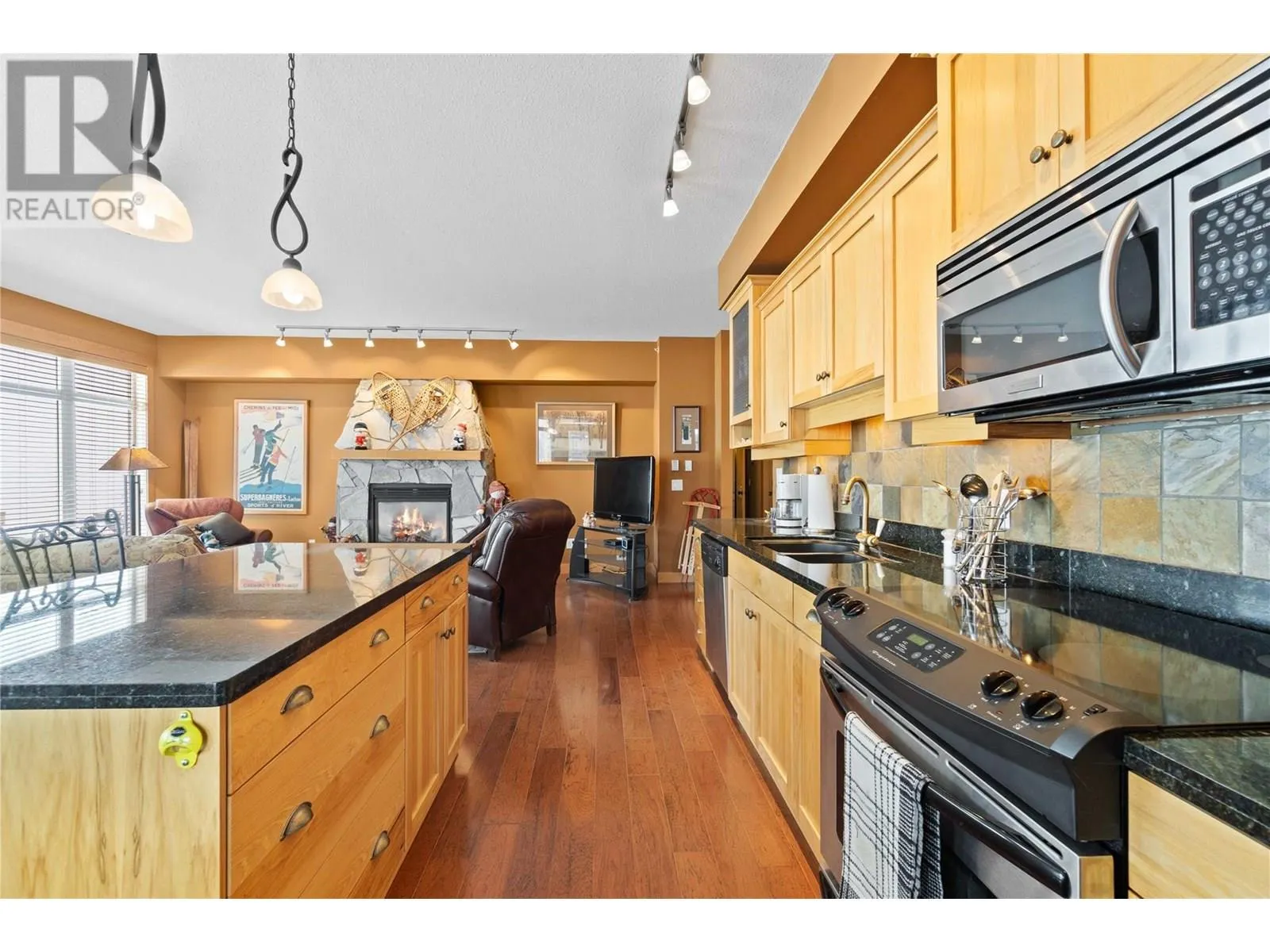 315 Whitehorse Lane Unit# 303