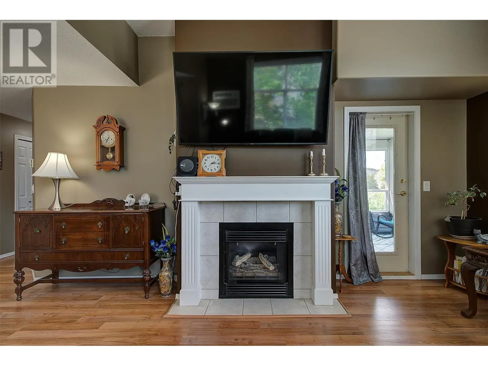555 Houghton Road Unit# 203