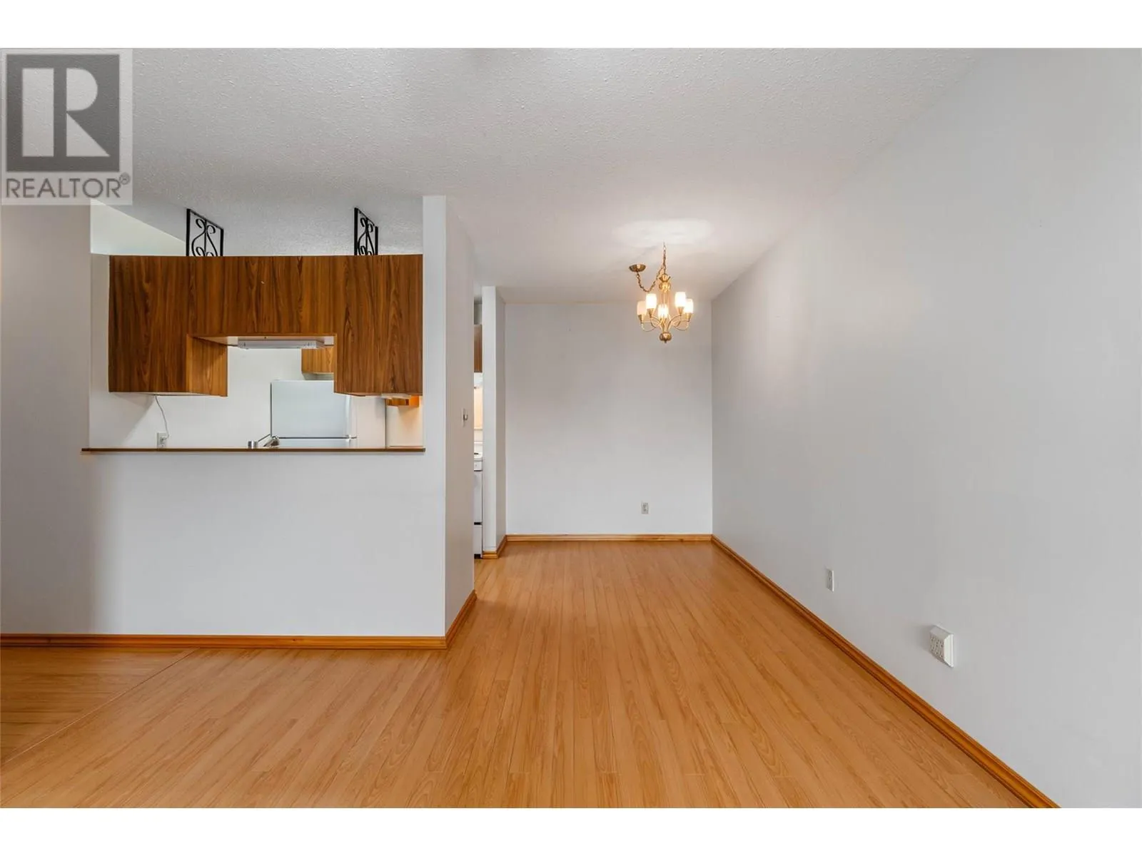 5862 Airport Street Unit# 3