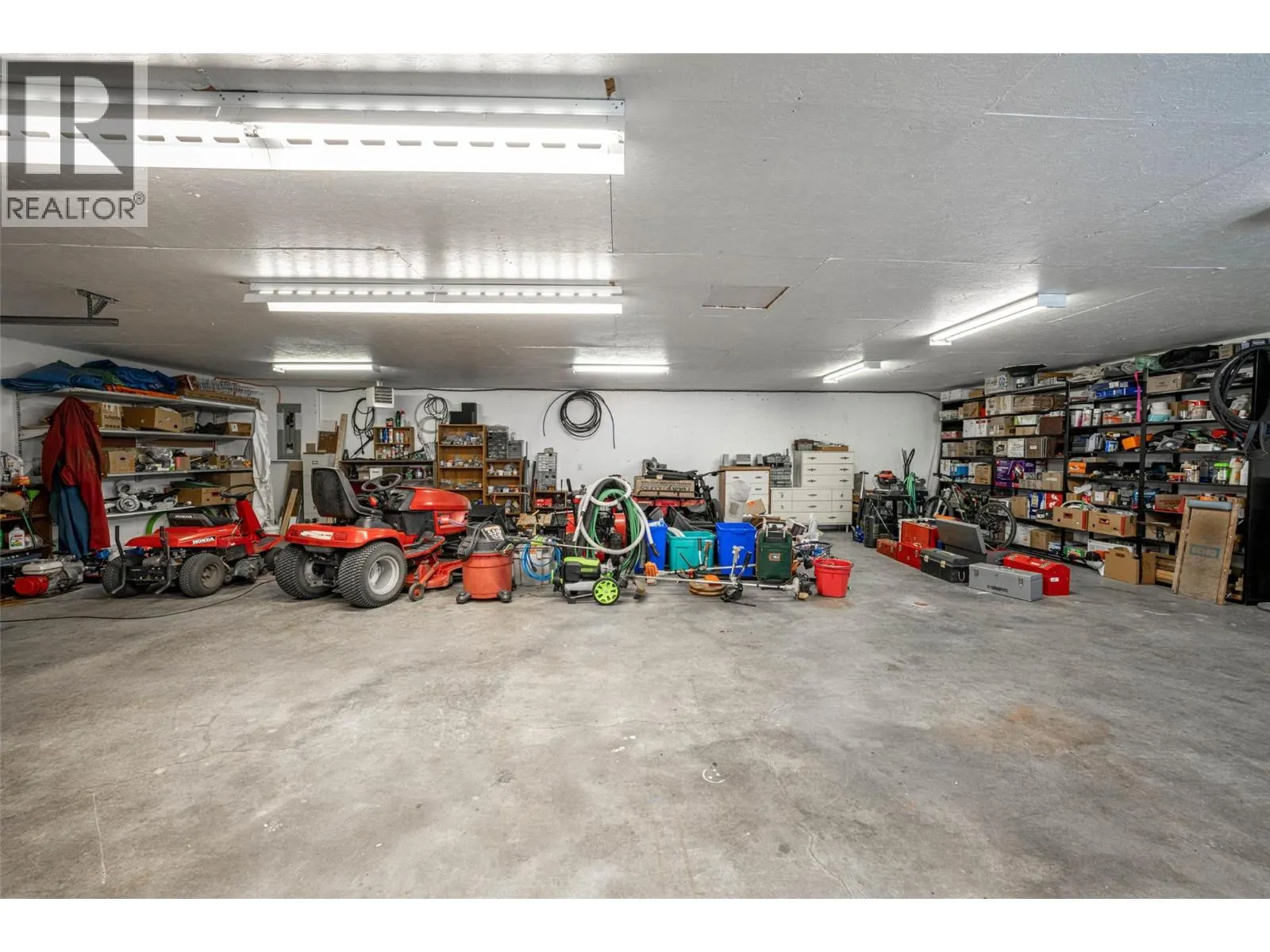 7821 Old Kamloops Road