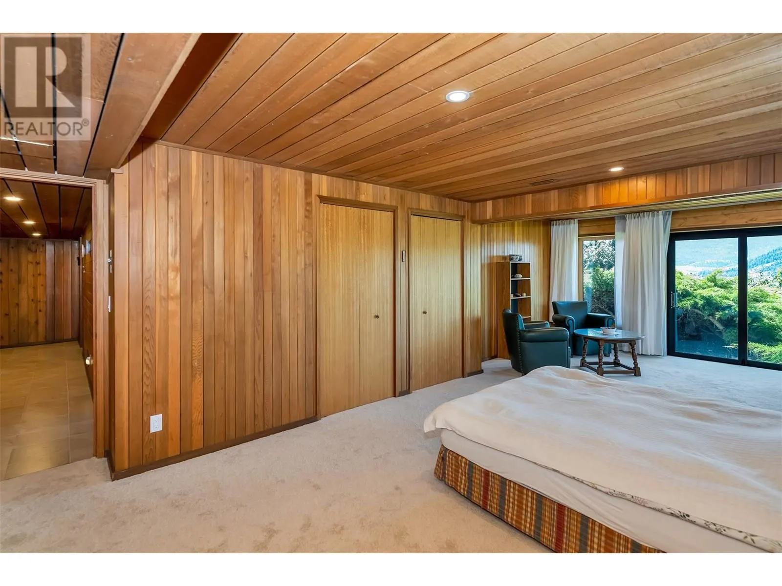 460 Crestview Drive