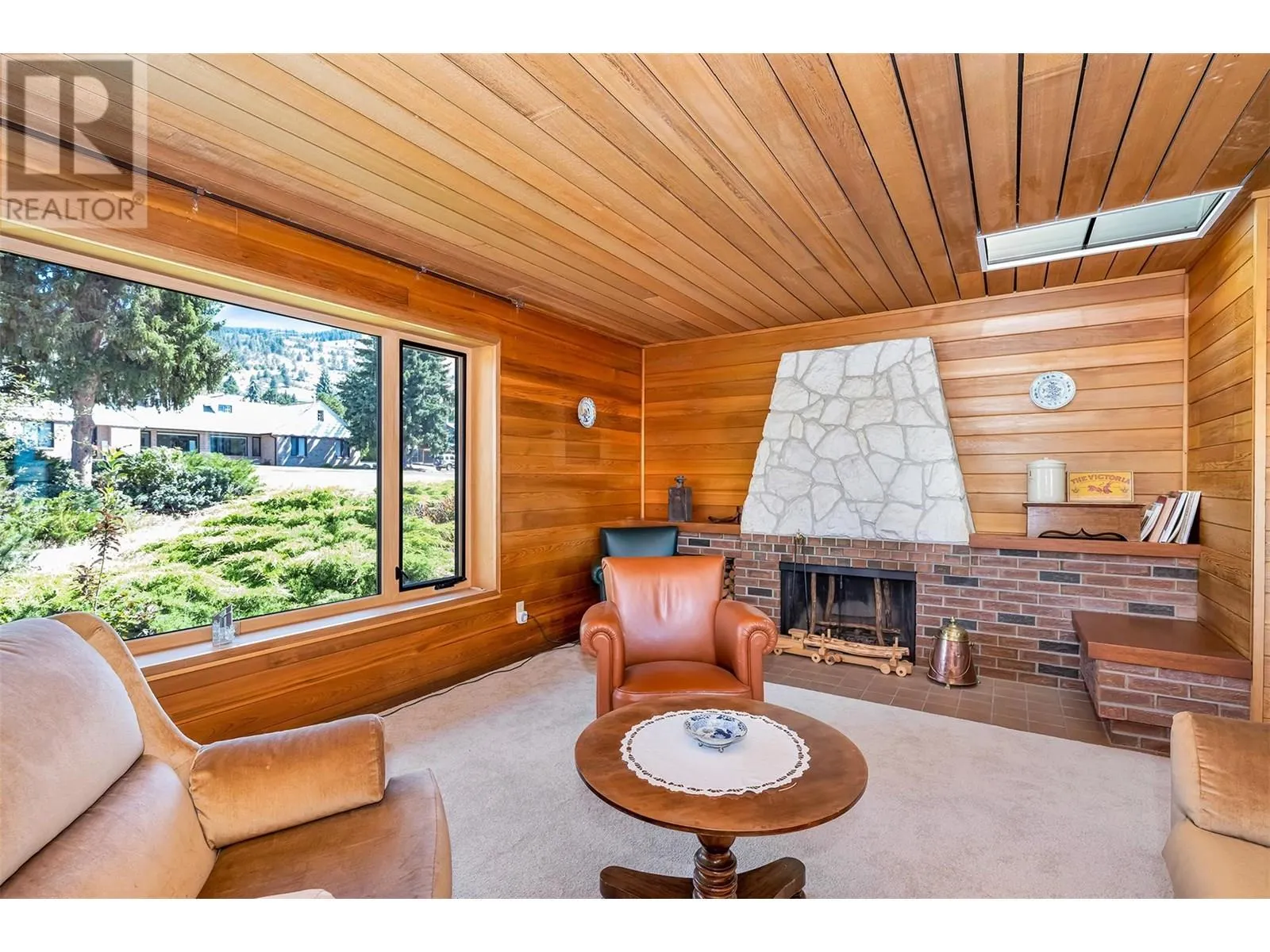 460 Crestview Drive