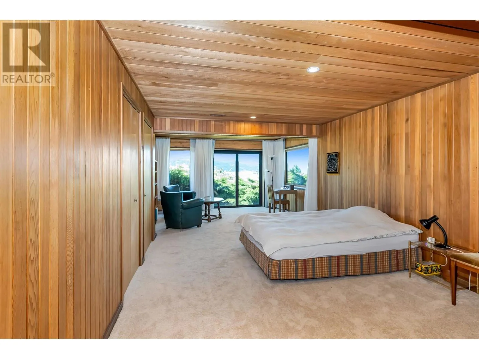 460 Crestview Drive