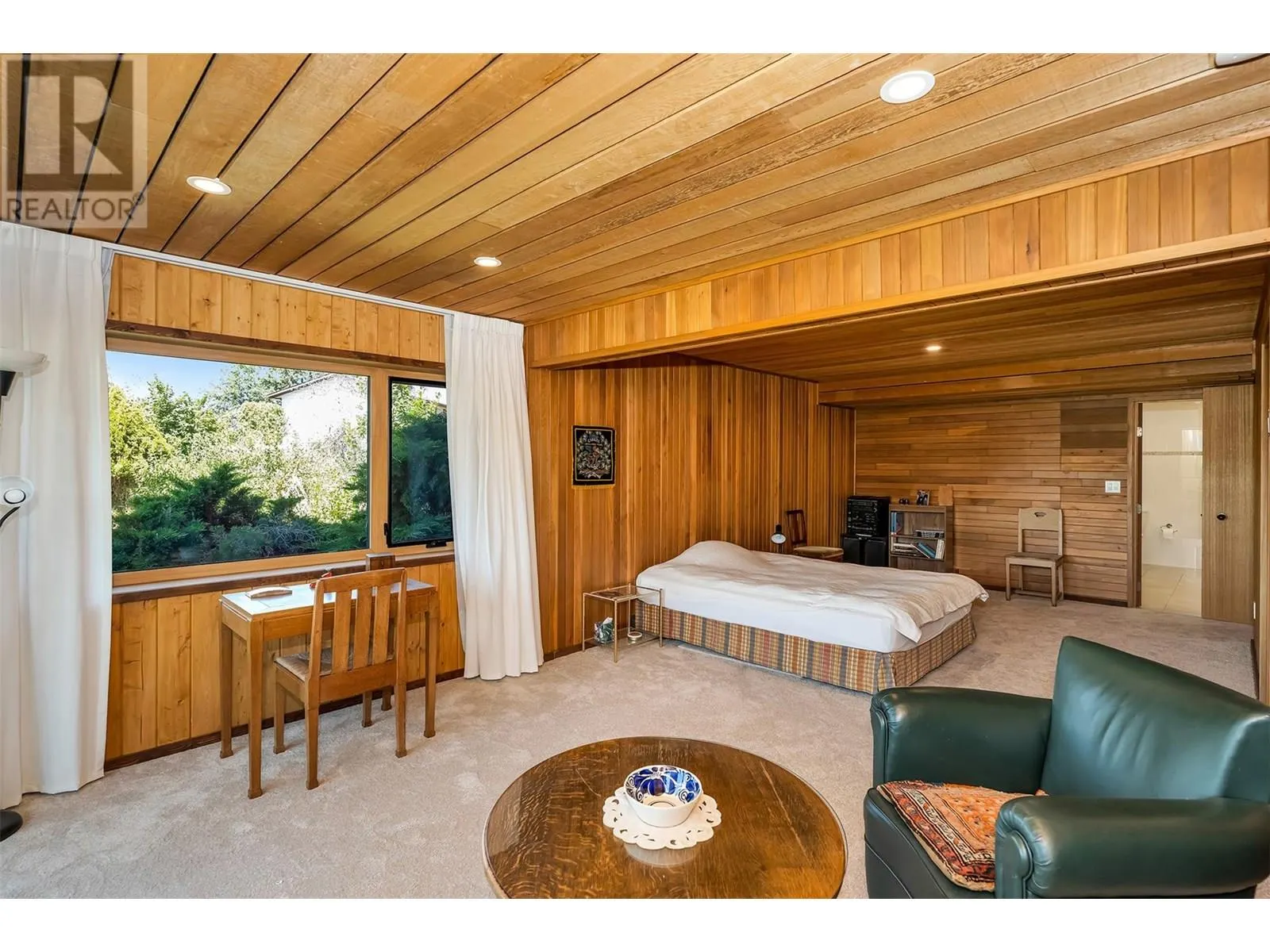 460 Crestview Drive