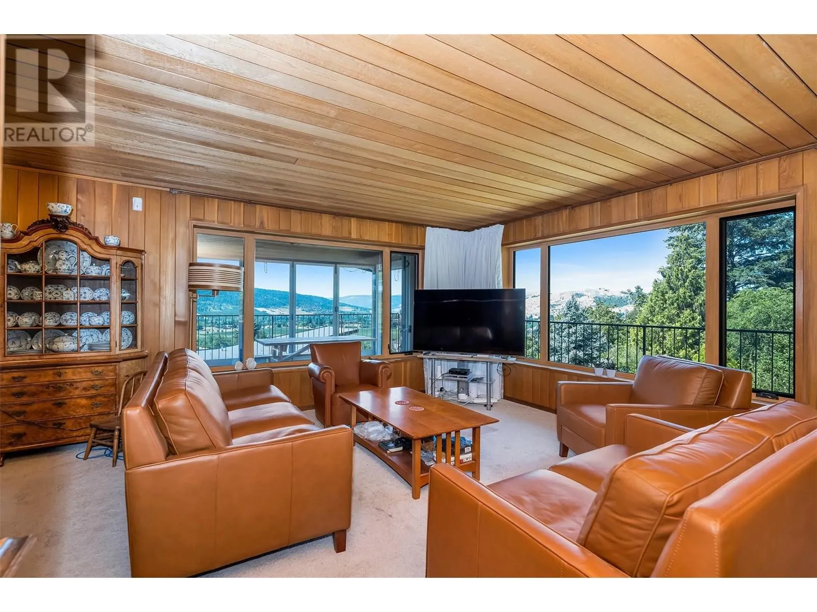 460 Crestview Drive