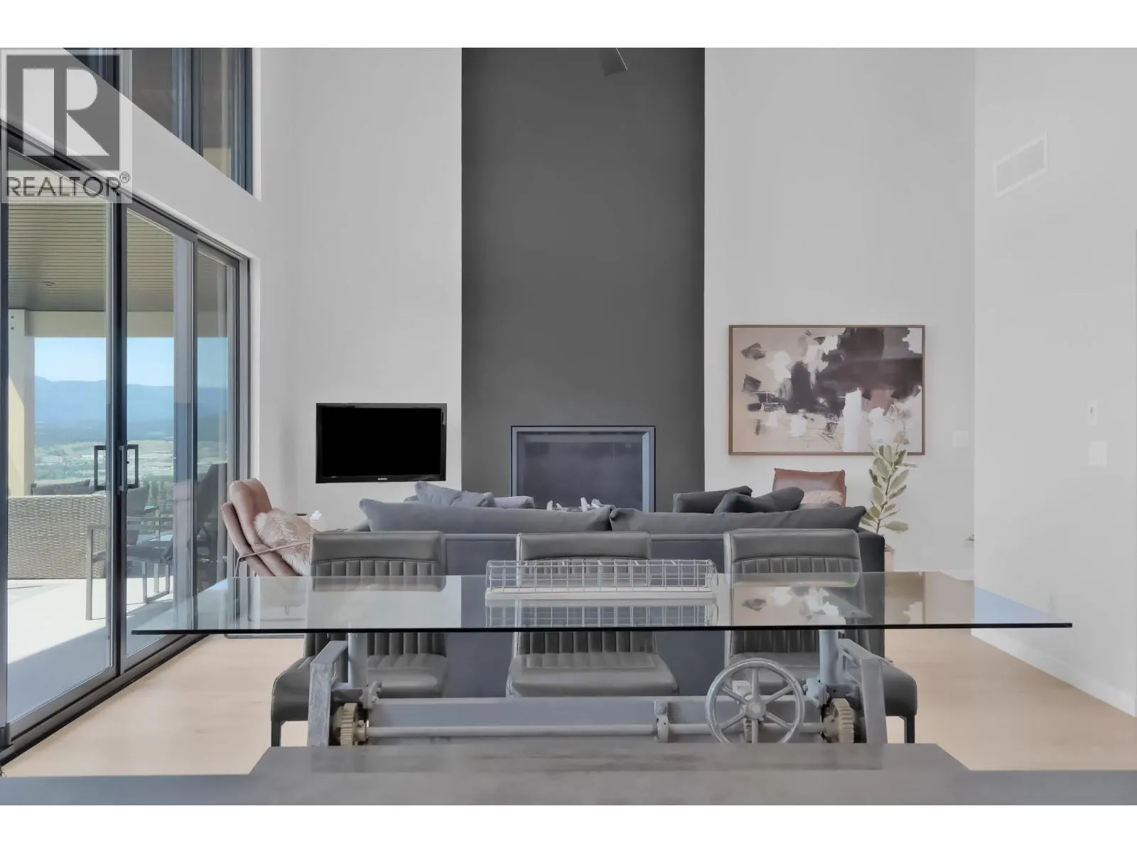 2192 Ryegrass Road