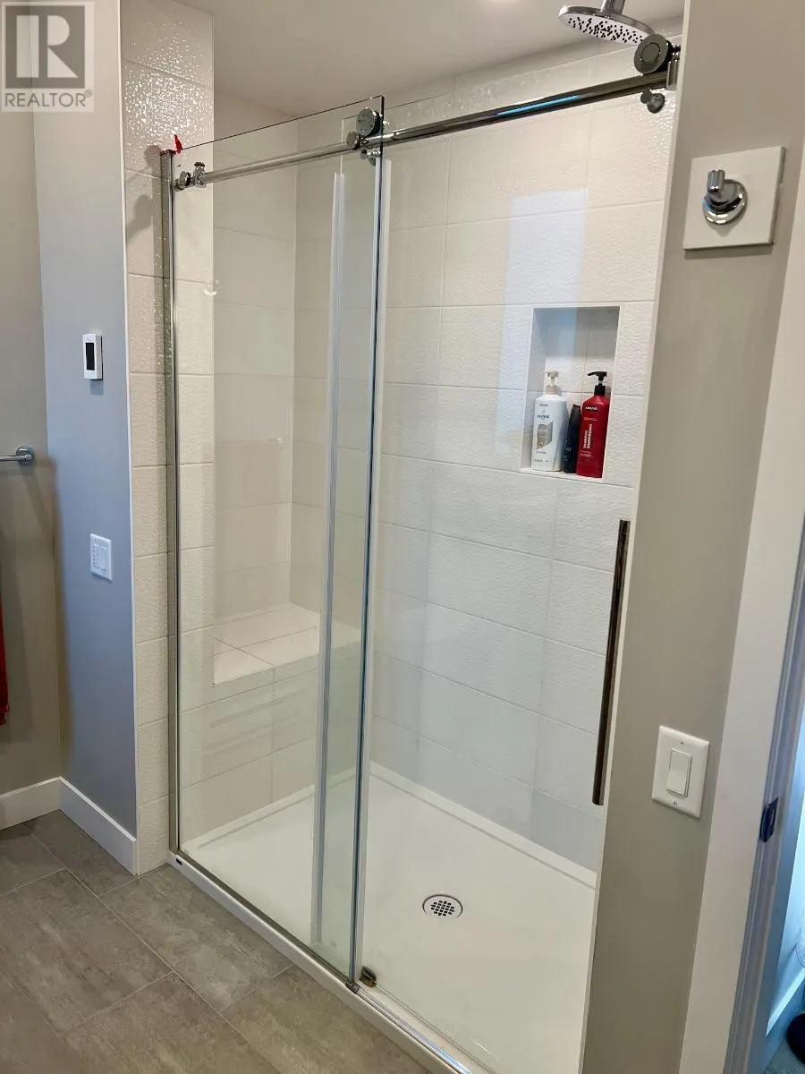 3719 Woodsdale Unit# 21