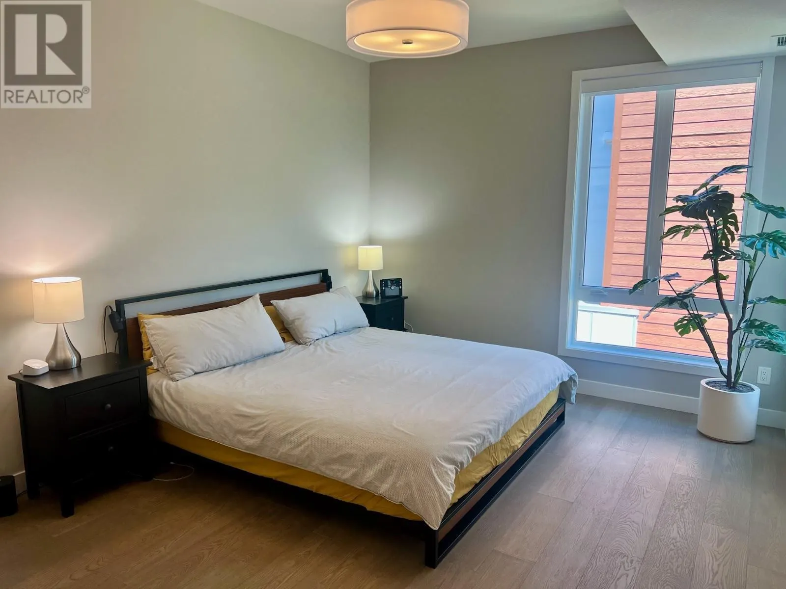 3719 Woodsdale Unit# 21