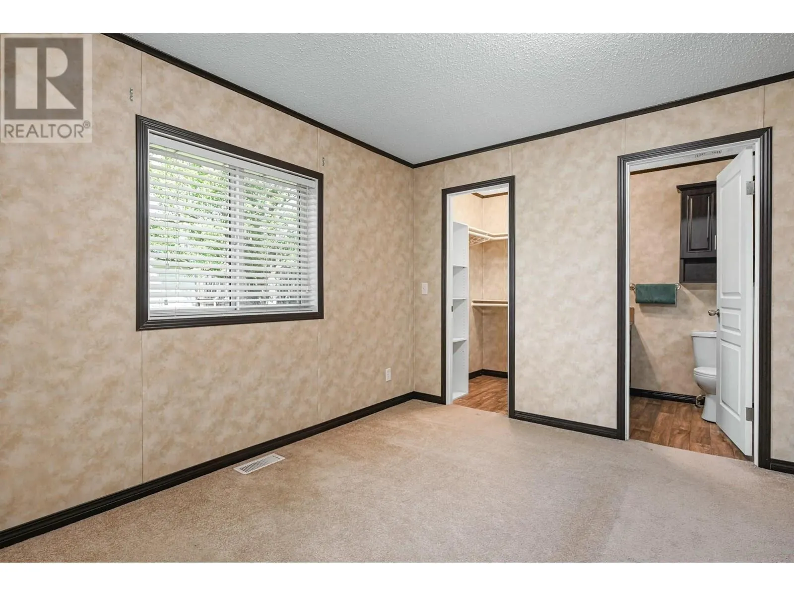 8614 HWY 93/95 Highway Unit# 6