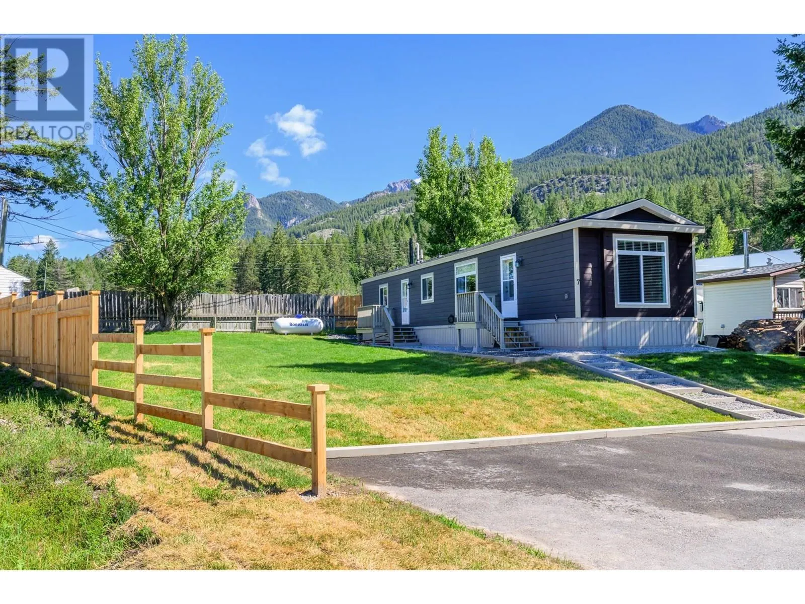 8614 HWY 93/95 Highway Unit# 6