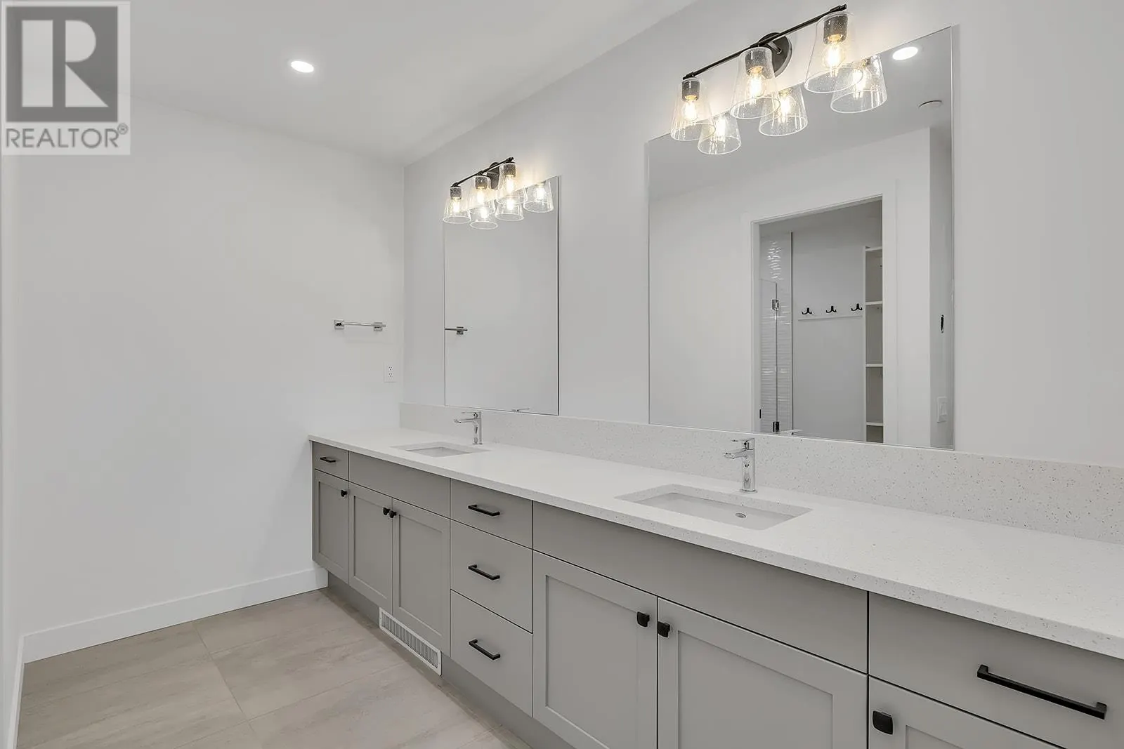 255 Feathertop Way Unit# 82