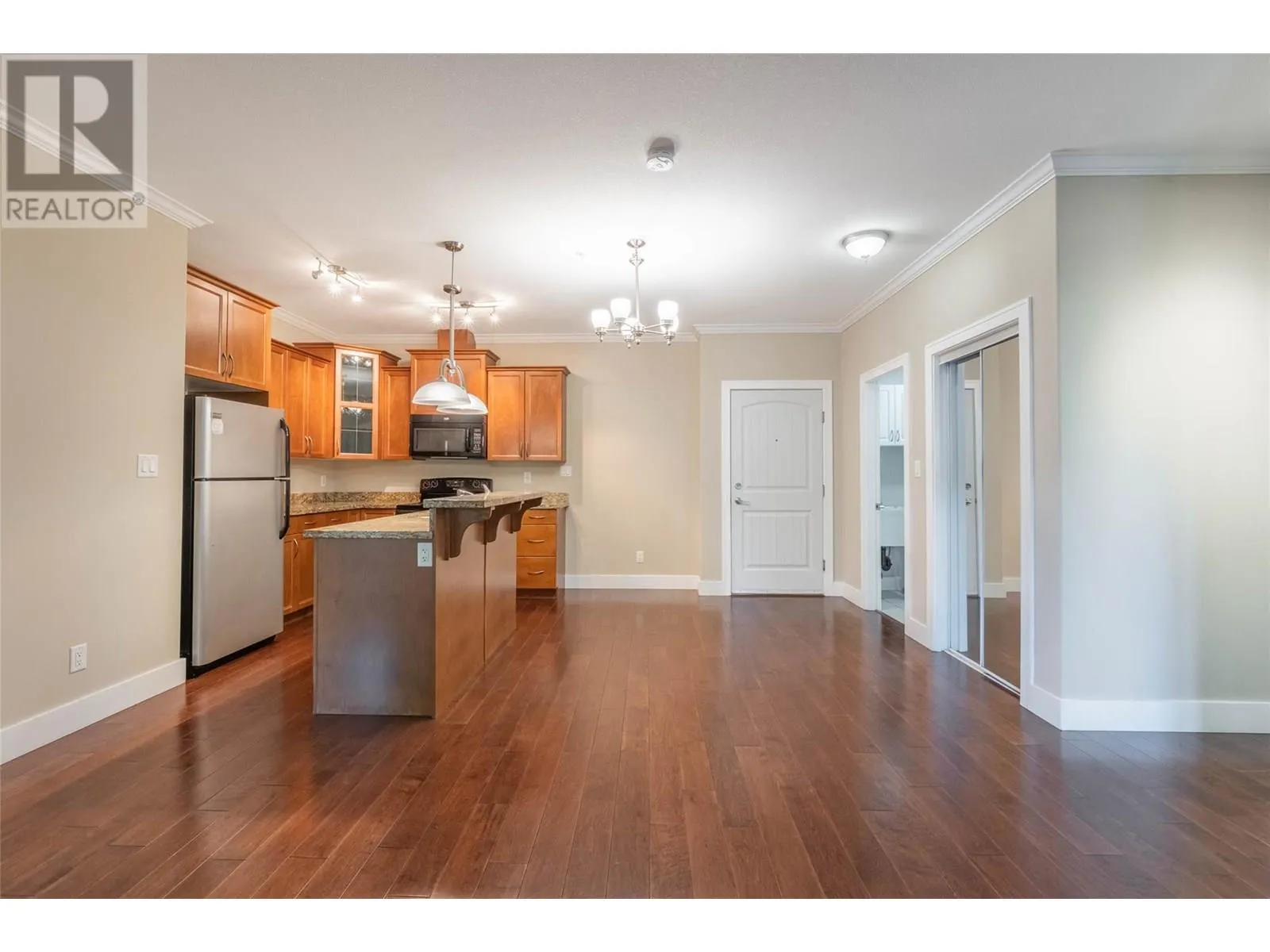 240 Wade Avenue W Avenue Unit# 204