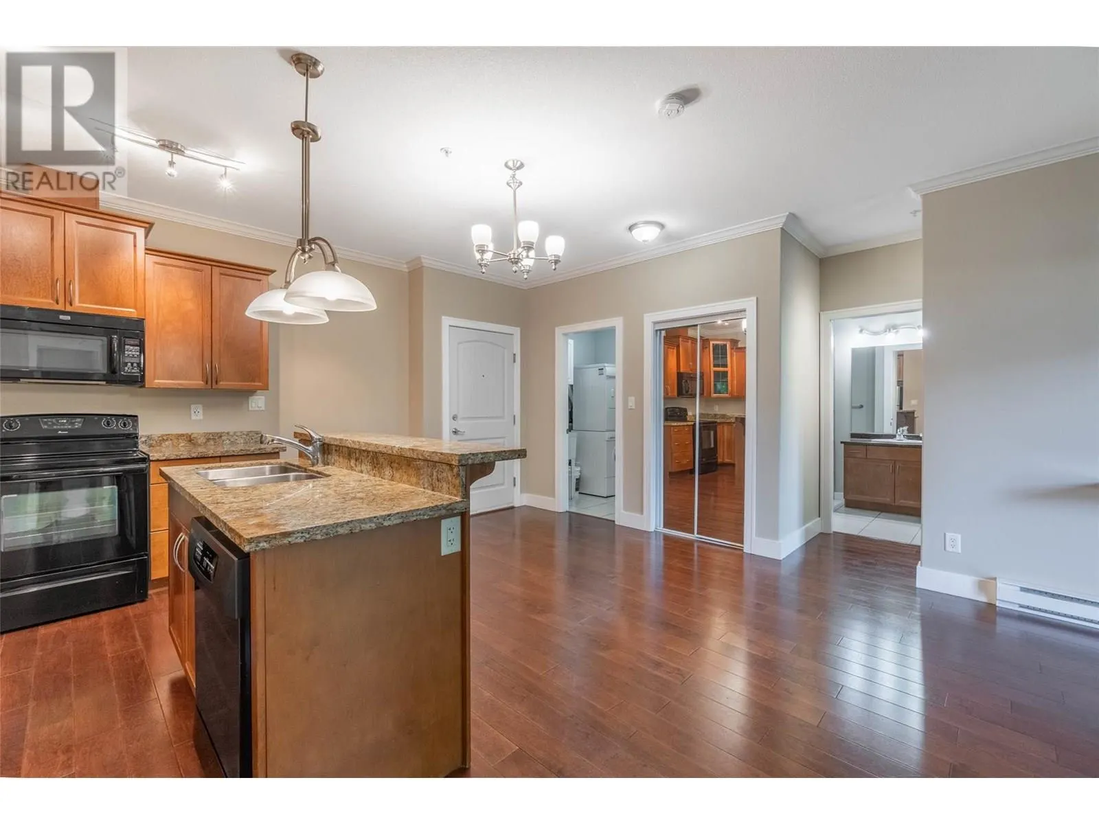240 Wade Avenue W Avenue Unit# 204