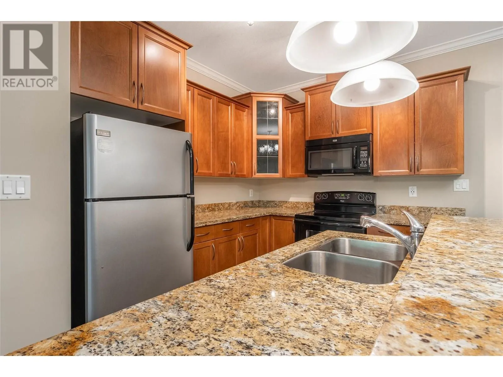 240 Wade Avenue W Avenue Unit# 204