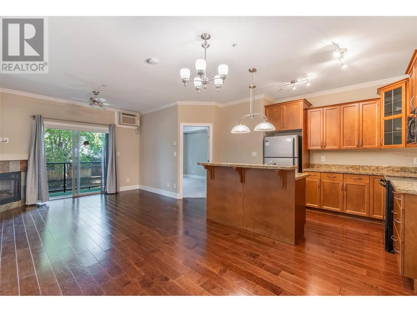 240 Wade Avenue W Avenue Unit# 204