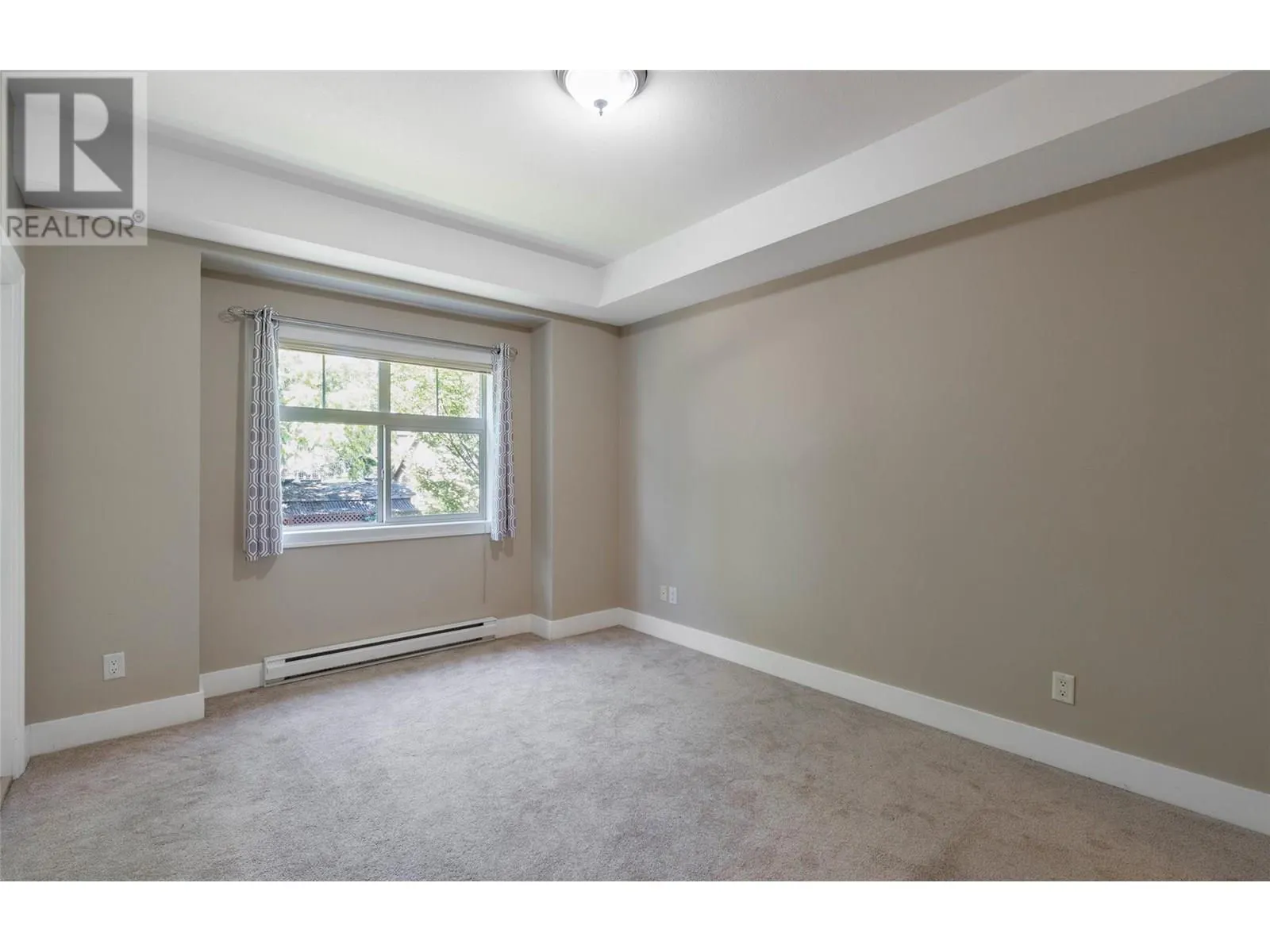 240 Wade Avenue W Avenue Unit# 204