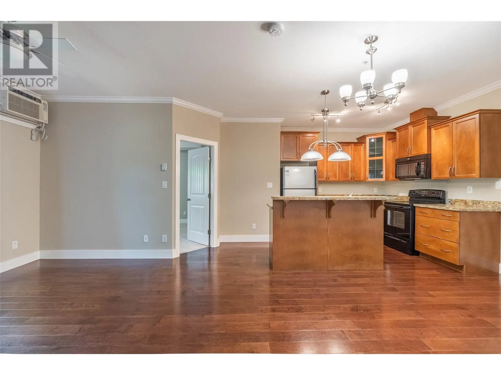 240 Wade Avenue W Avenue Unit# 204