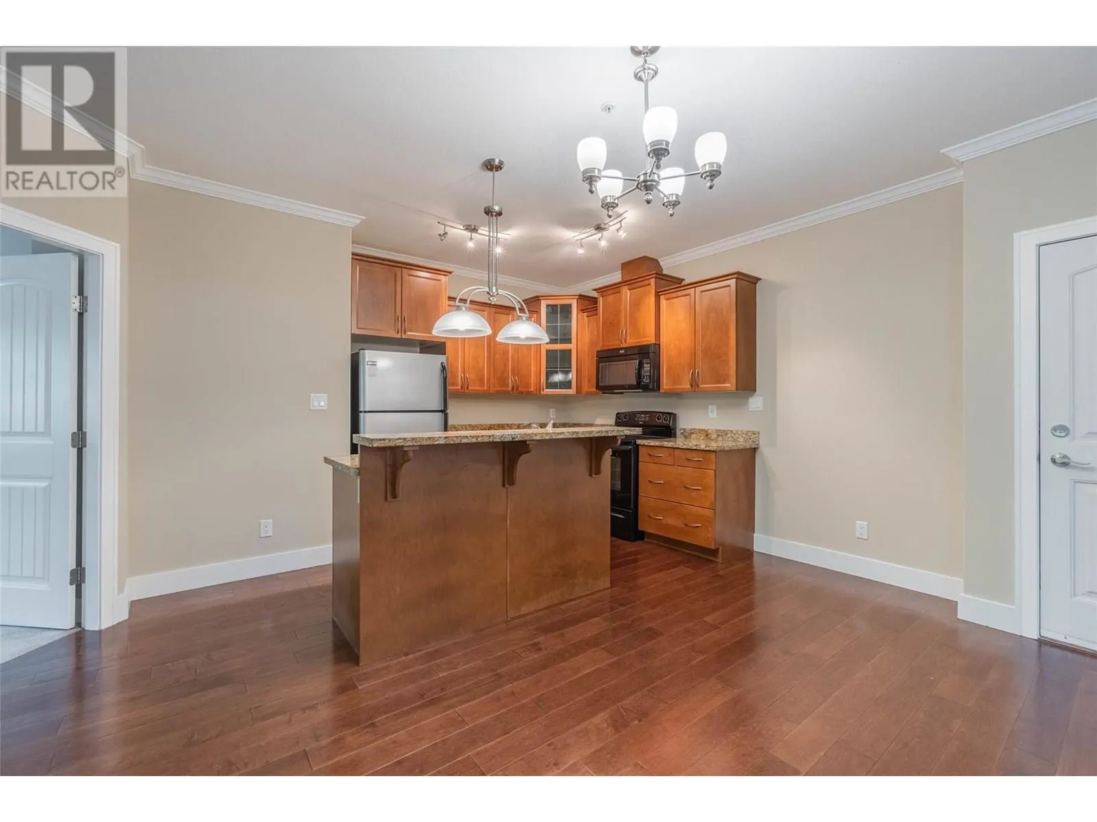 240 Wade Avenue W Avenue Unit# 204