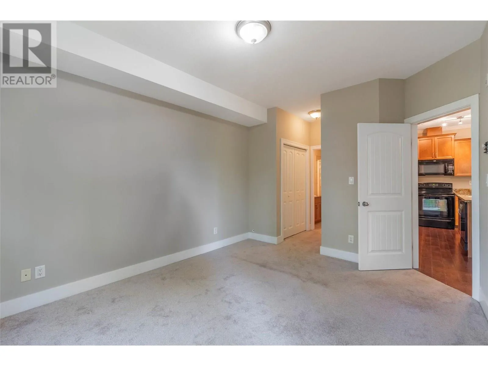 240 Wade Avenue W Avenue Unit# 204