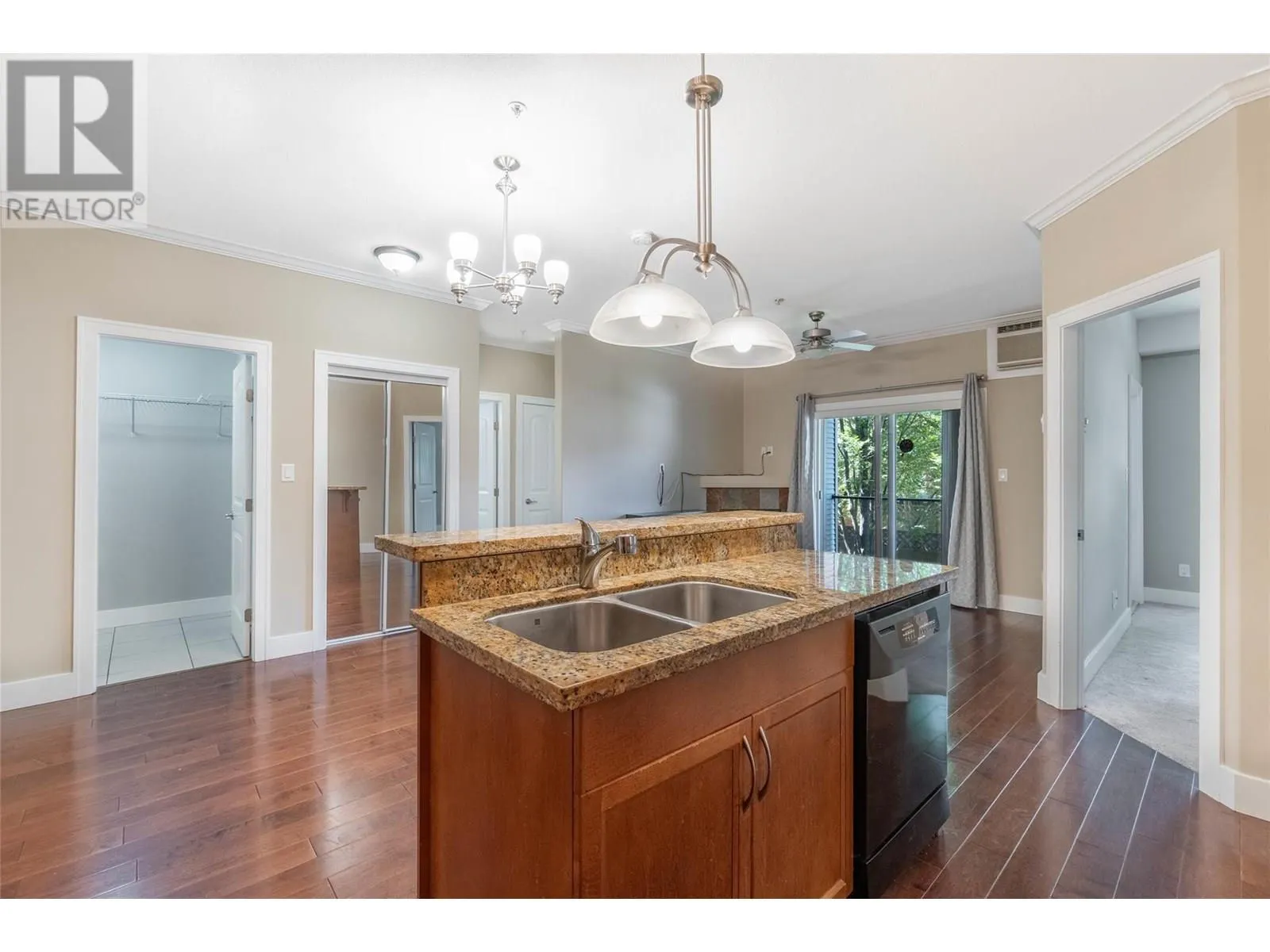 240 Wade Avenue W Avenue Unit# 204