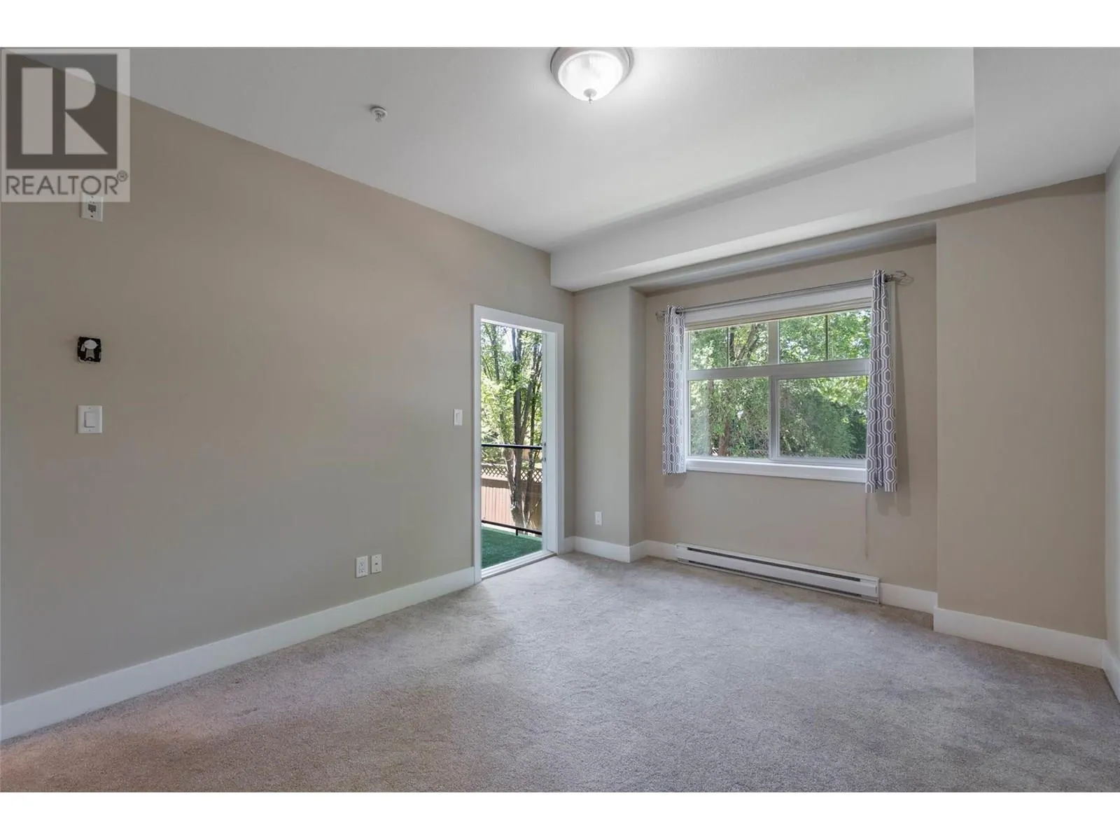 240 Wade Avenue W Avenue Unit# 204