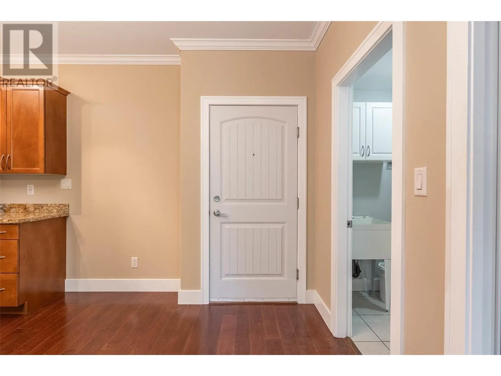 240 Wade Avenue W Avenue Unit# 204