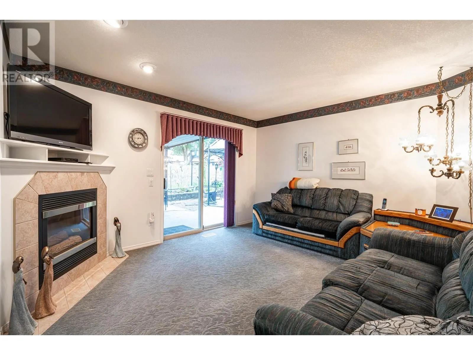2595 Catherine Place Unit# 15