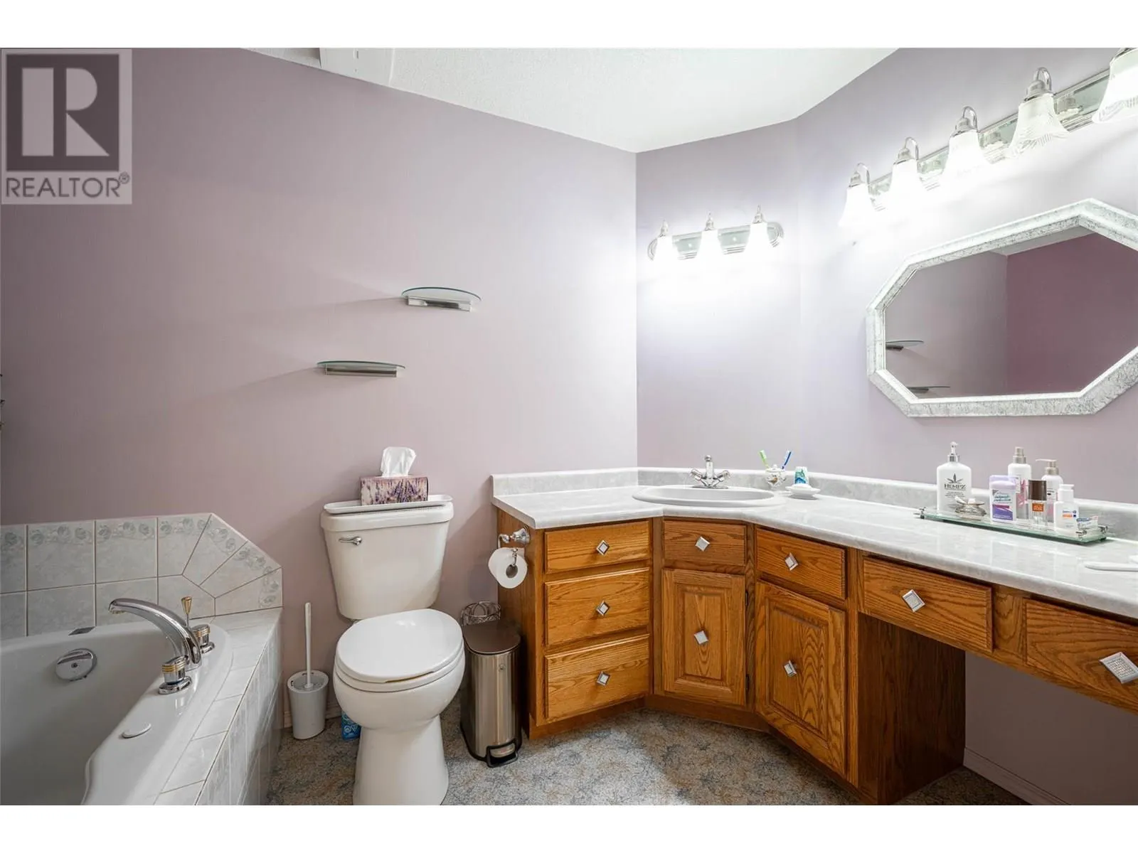 2595 Catherine Place Unit# 15