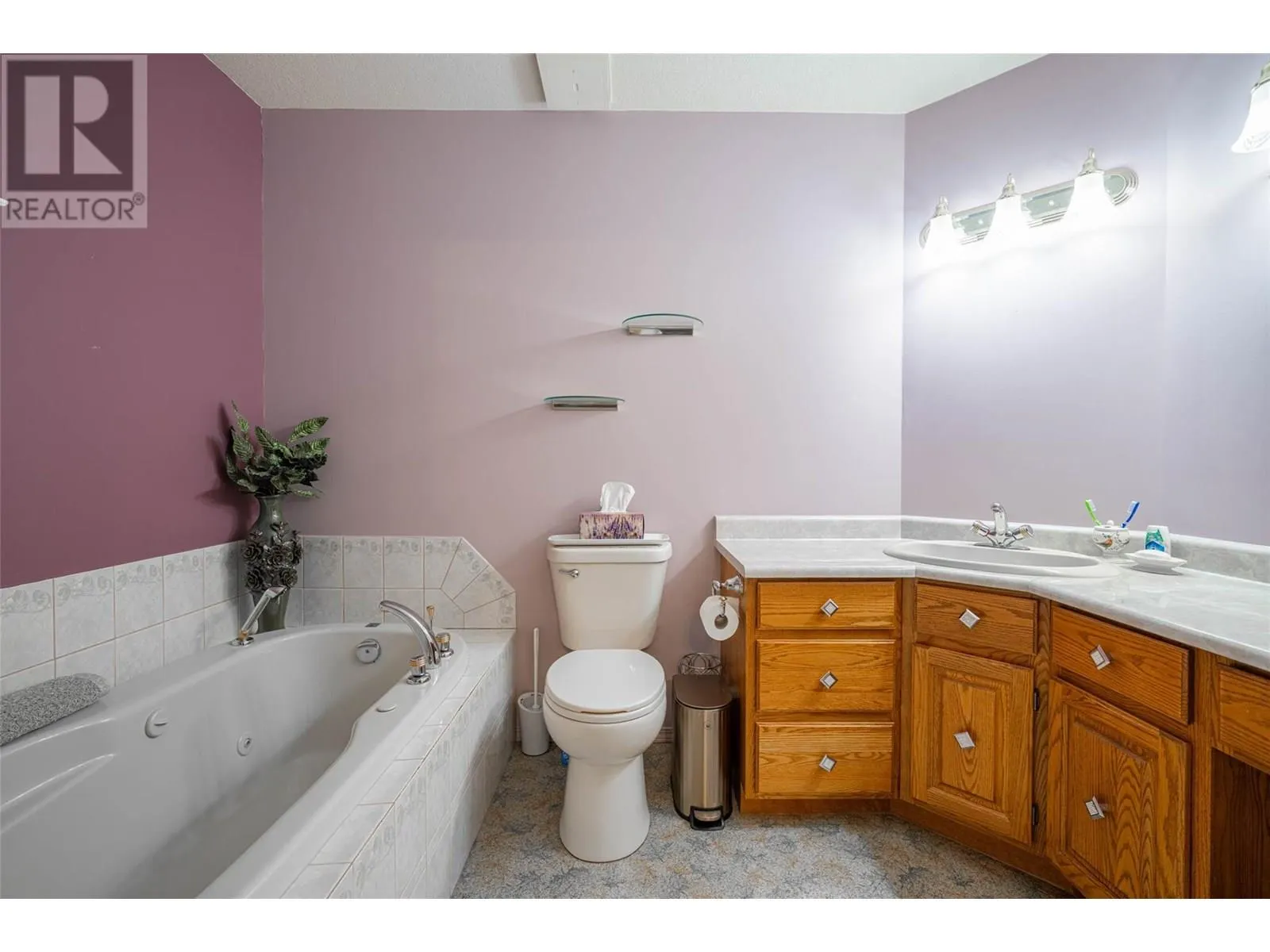 2595 Catherine Place Unit# 15
