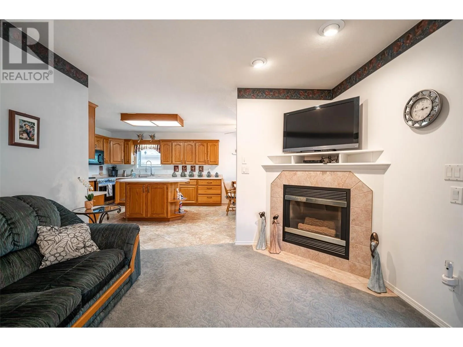 2595 Catherine Place Unit# 15