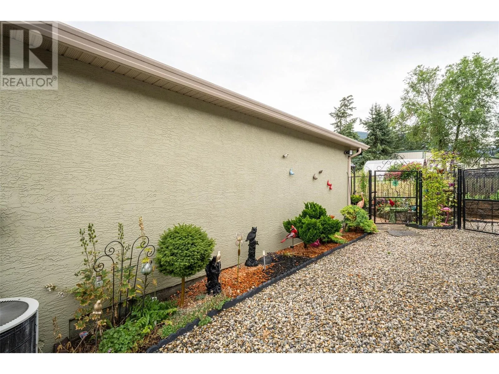 2595 Catherine Place Unit# 15