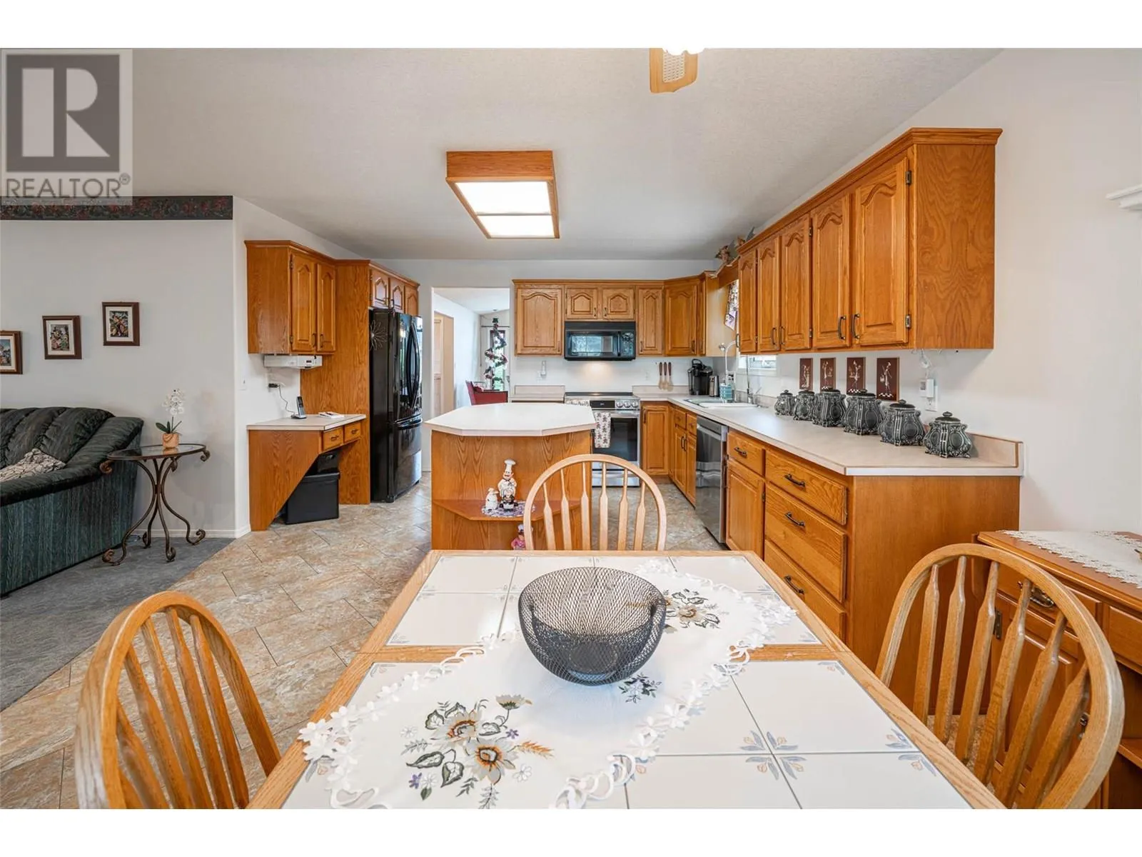 2595 Catherine Place Unit# 15