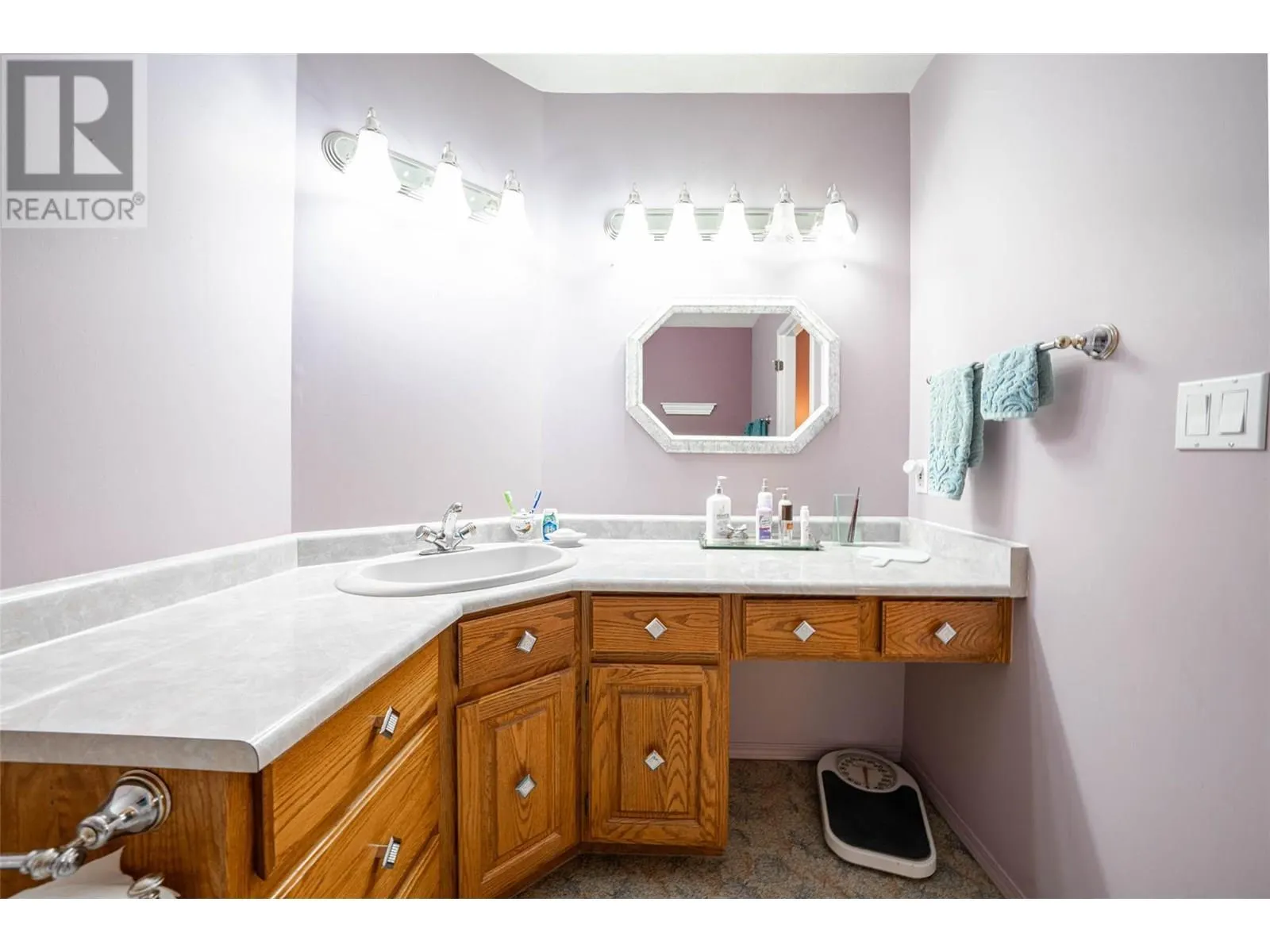 2595 Catherine Place Unit# 15
