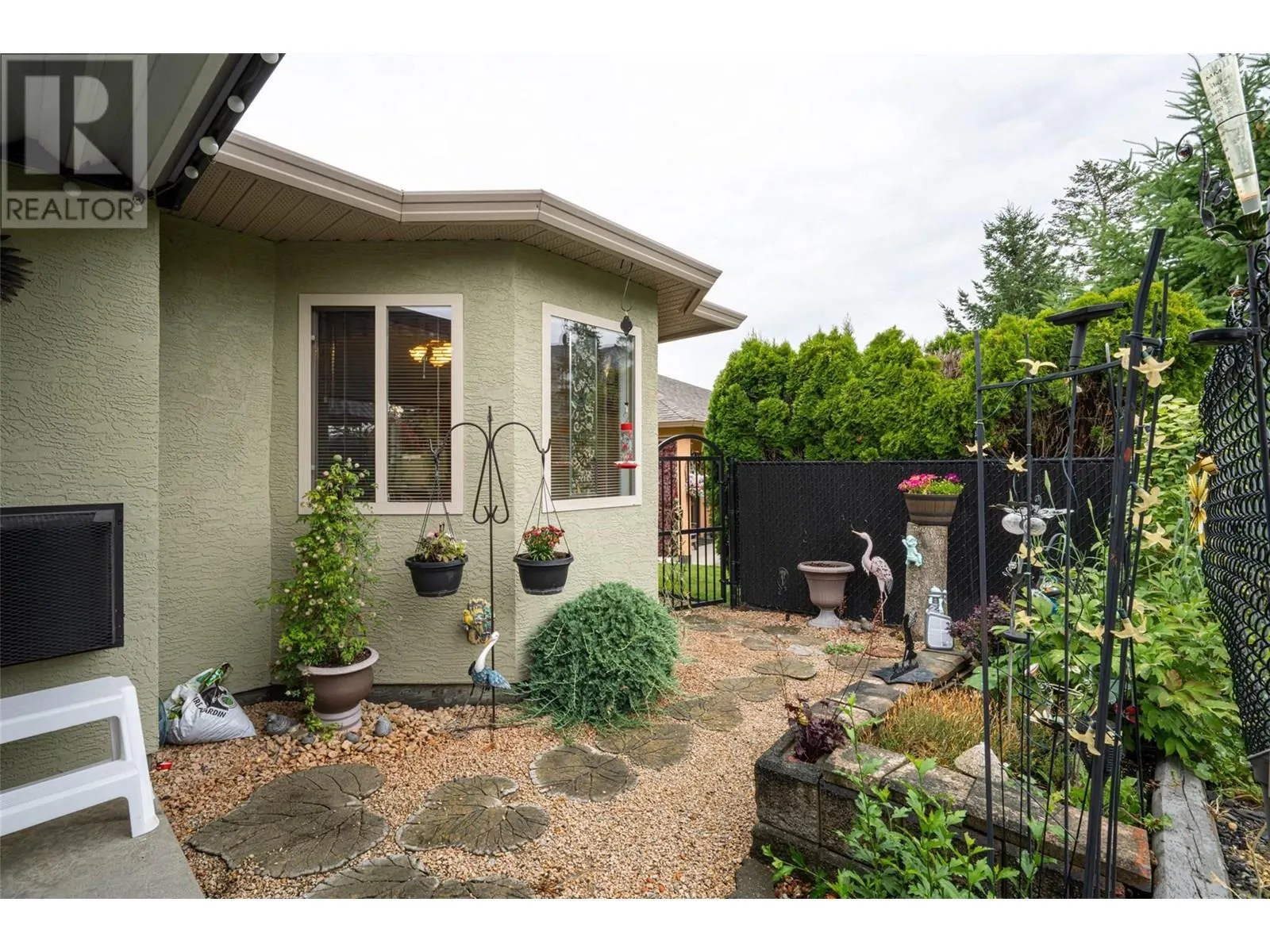 2595 Catherine Place Unit# 15