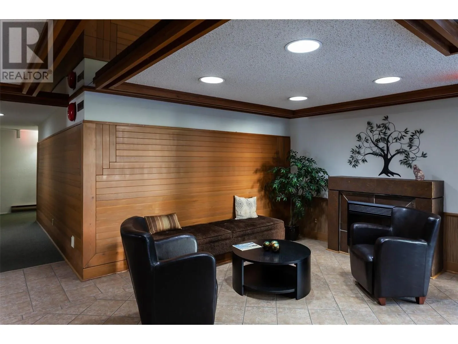 1056 Bernard Avenue Unit# 305 Lot# 43