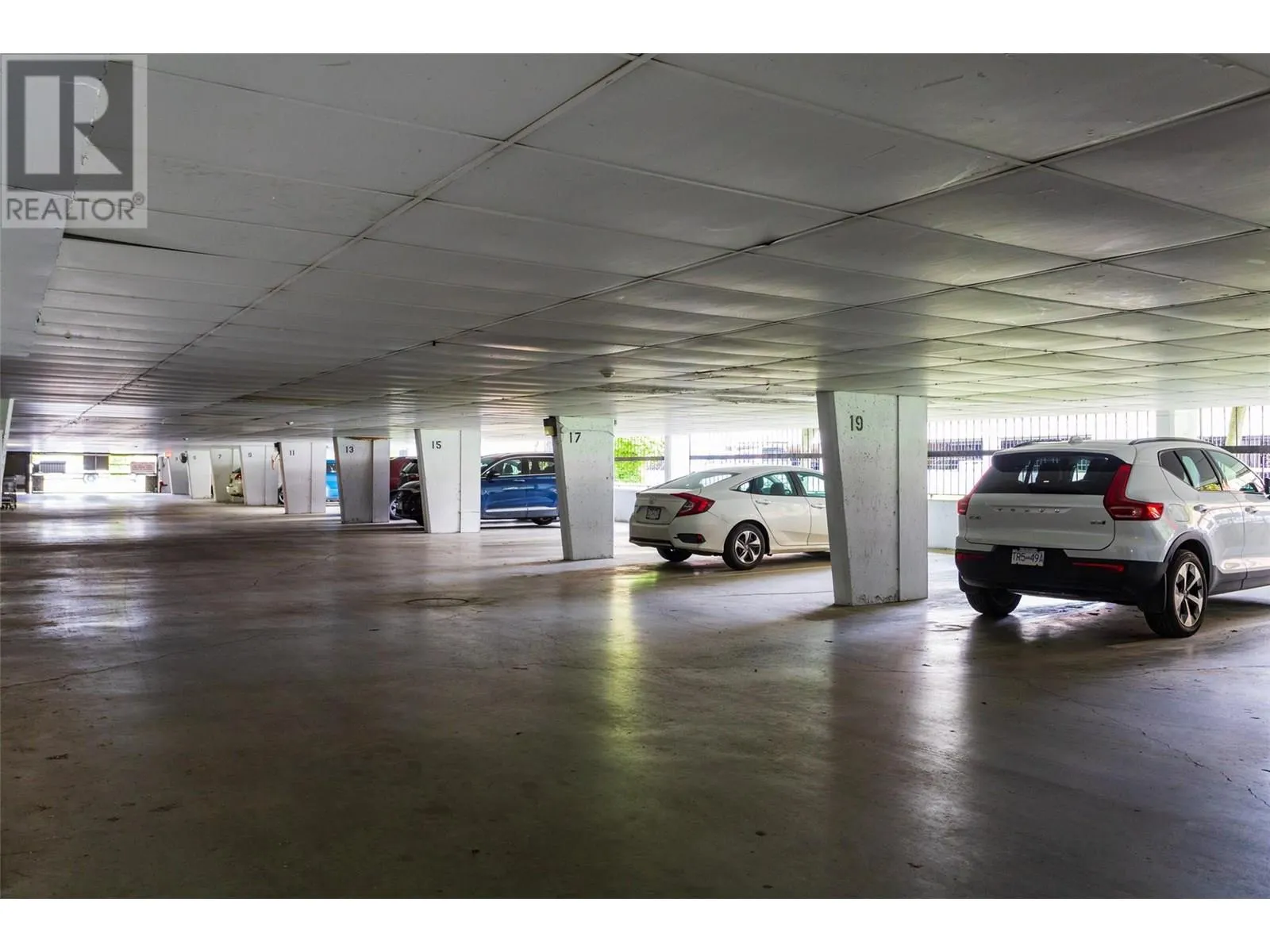 1056 Bernard Avenue Unit# 305 Lot# 43