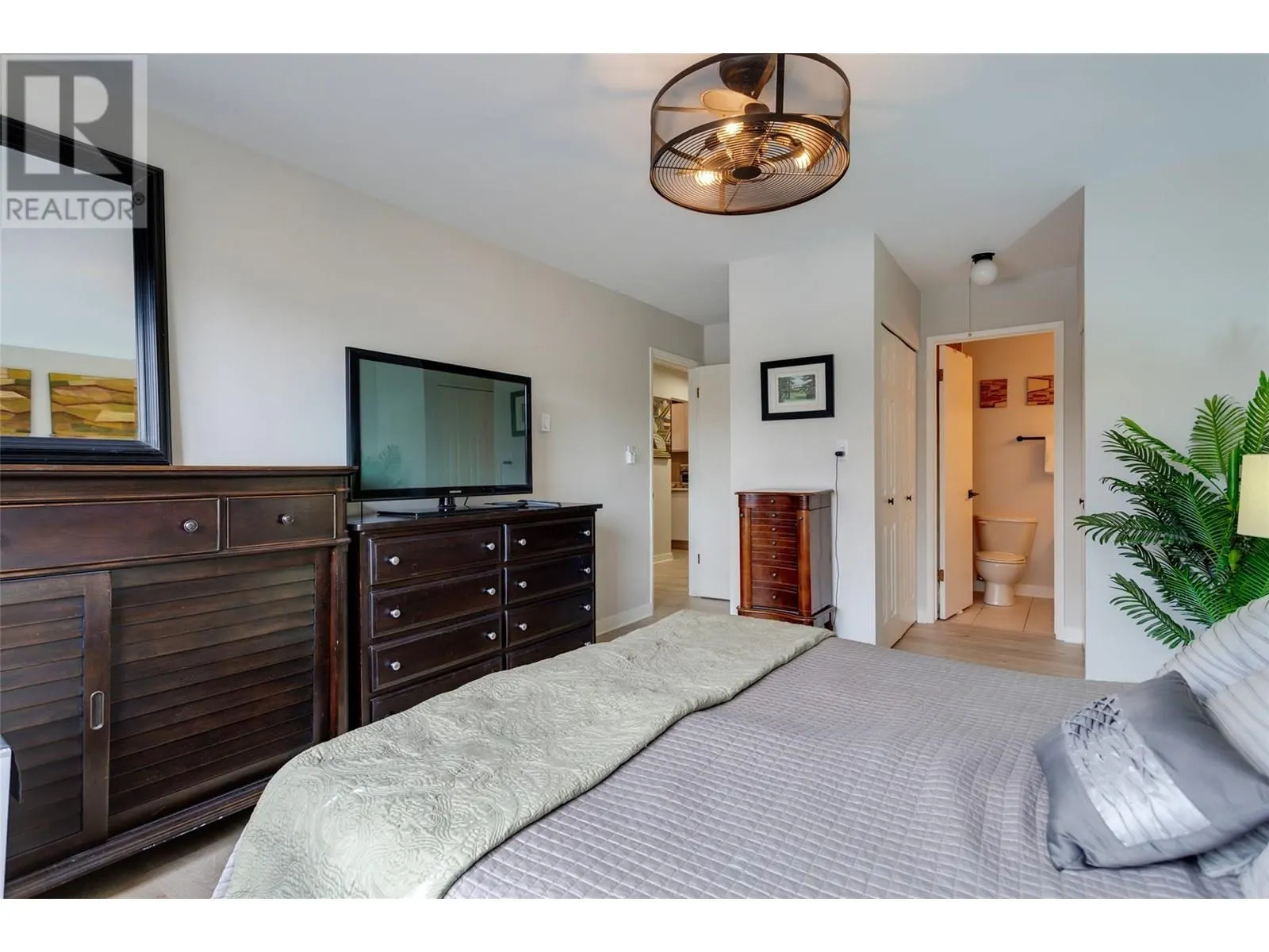 1056 Bernard Avenue Unit# 305 Lot# 43