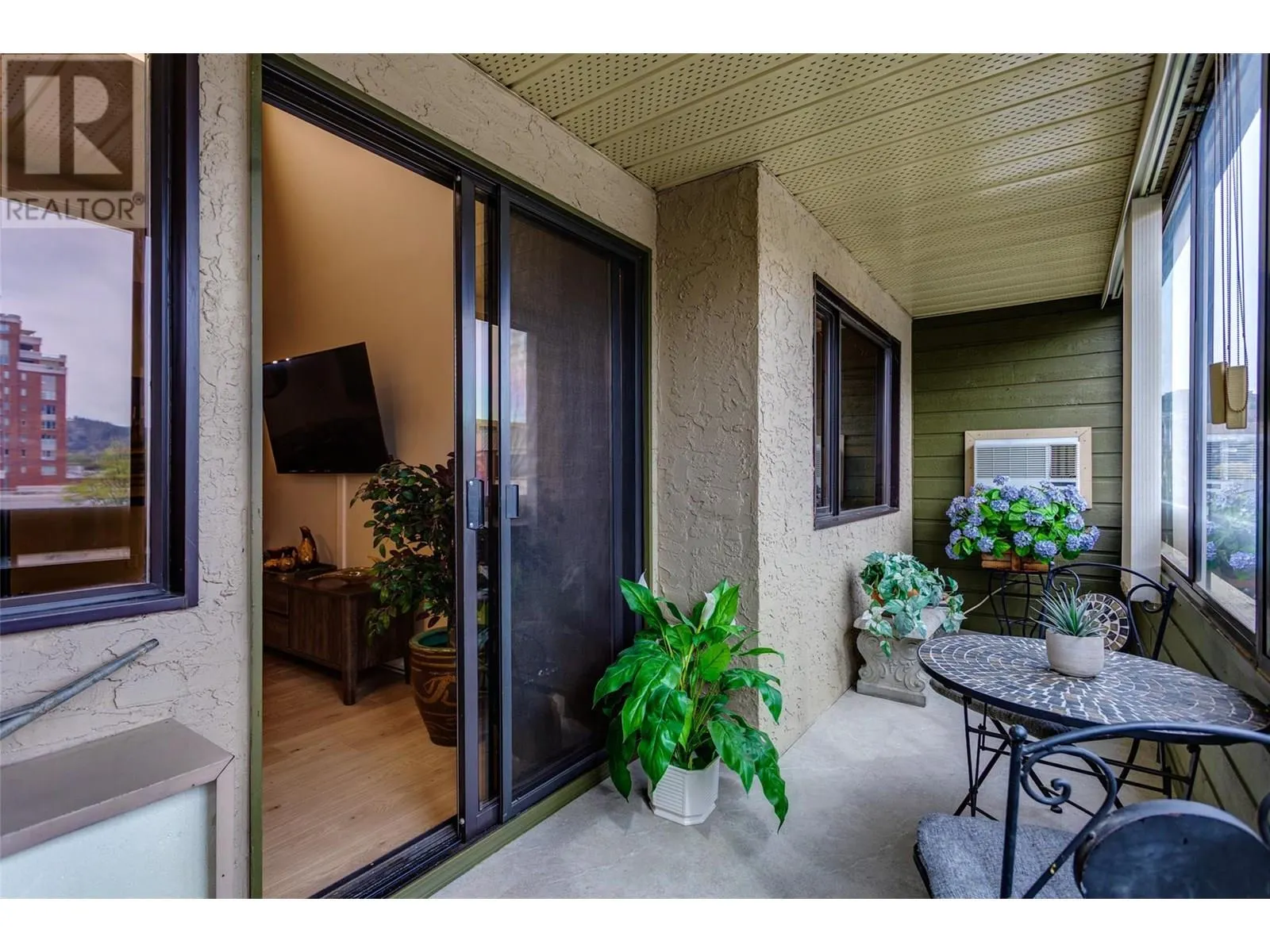 1056 Bernard Avenue Unit# 305 Lot# 43