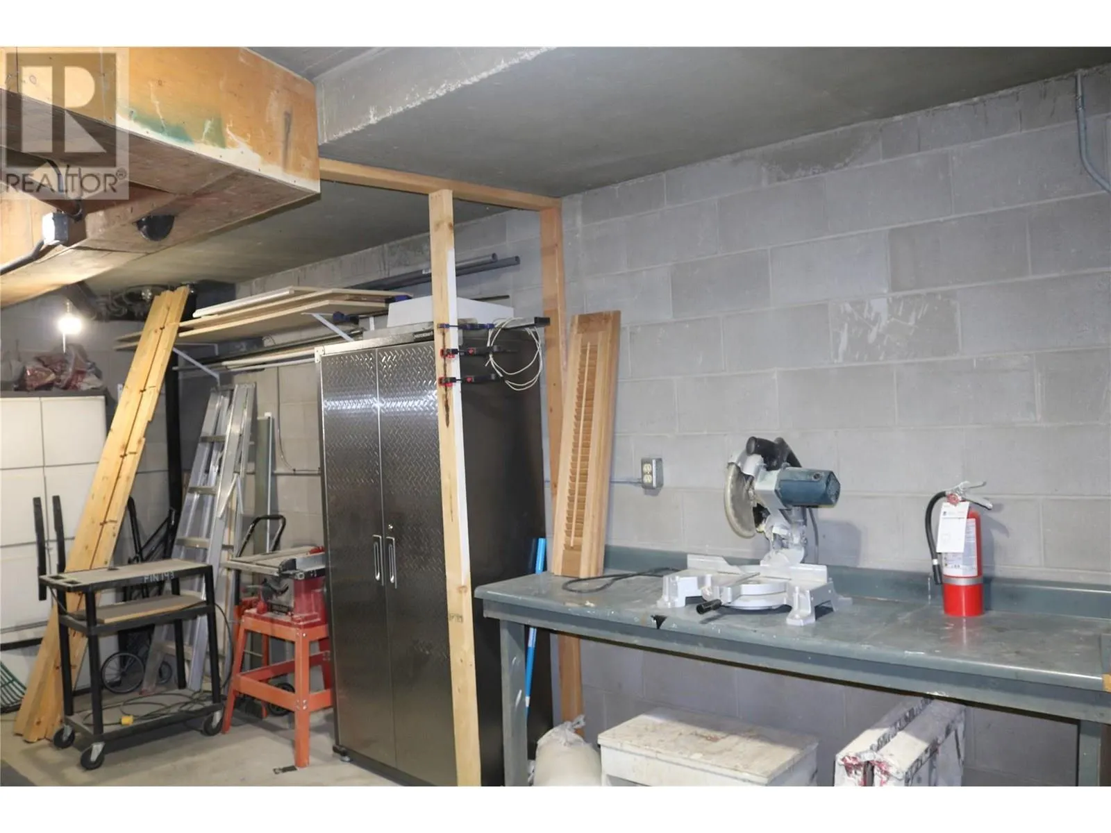1056 Bernard Avenue Unit# 305 Lot# 43