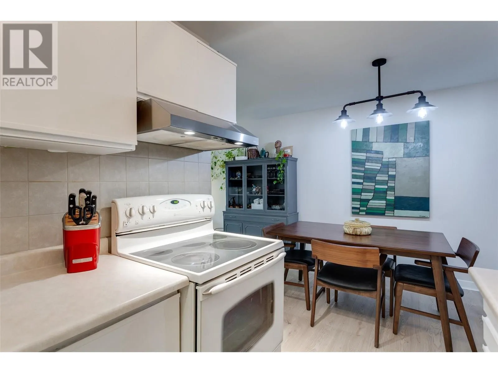 1056 Bernard Avenue Unit# 305 Lot# 43